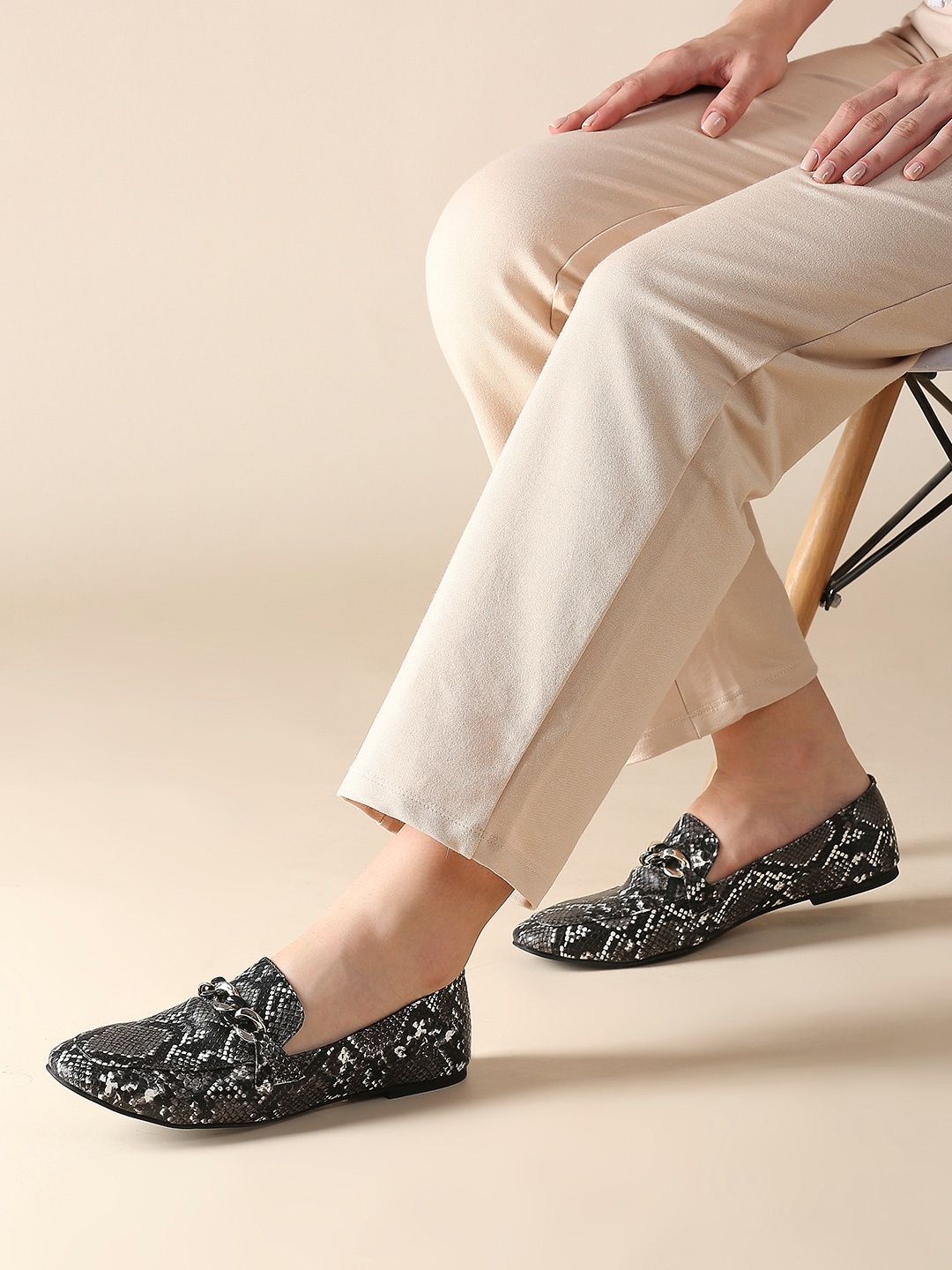 

Inc 5 Women Printed Loafers, Black