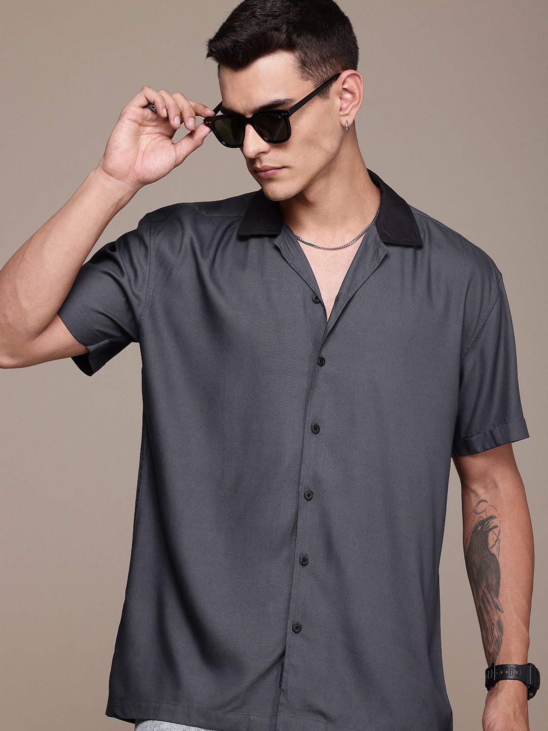 

The Roadster Lifestyle Co. Premium Casual Shirt with Contrast Collar, Grey