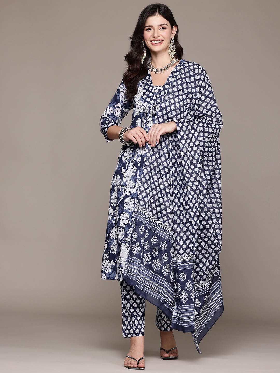 

Readiprint Floral Printed Pleated Thread Work Pure Cotton Kurta Set, Navy blue