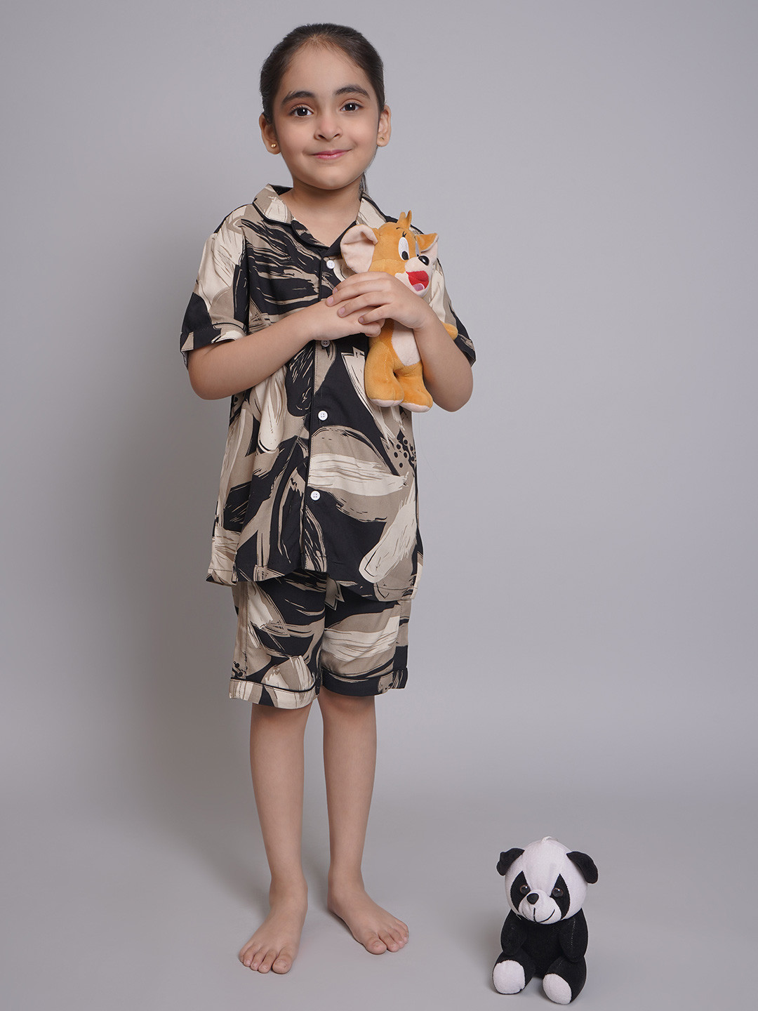 

Biglilpeople Kids Printed Pure Cotton Night suit, Brown