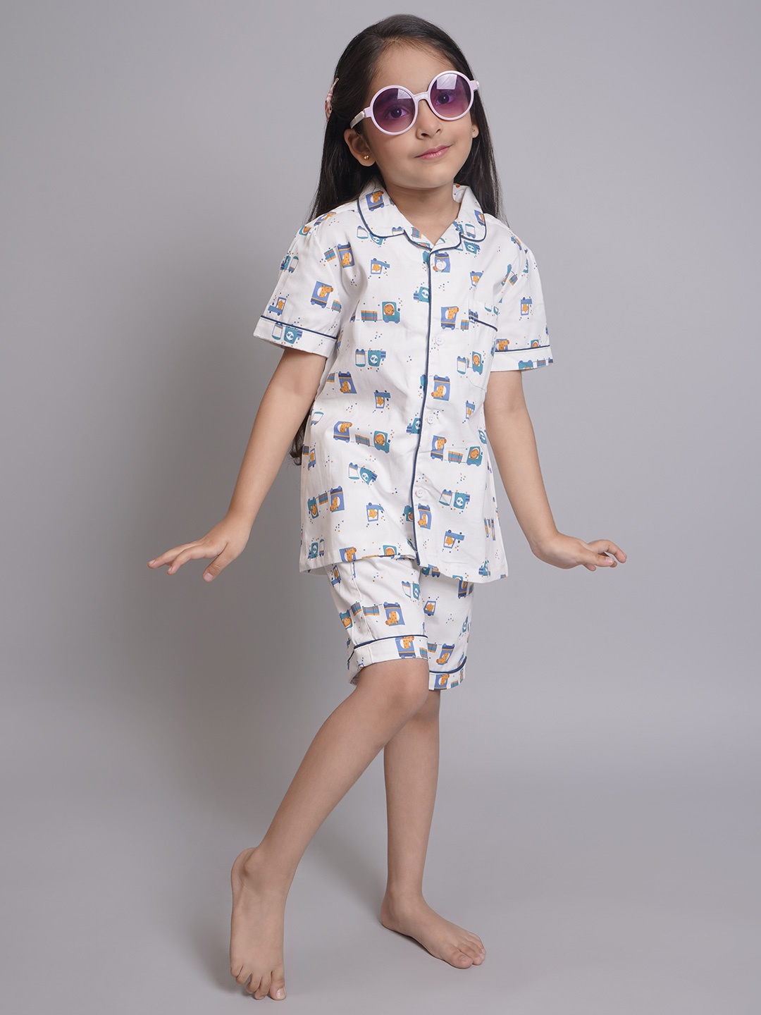 

Biglilpeople Kids Printed Pure Cotton Night suit, White