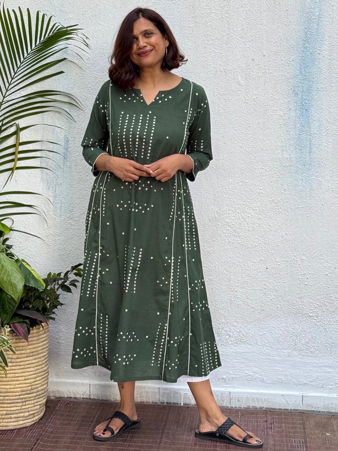 

Chidiyaa Geometric Printed Cotton Straight Kurta, Green