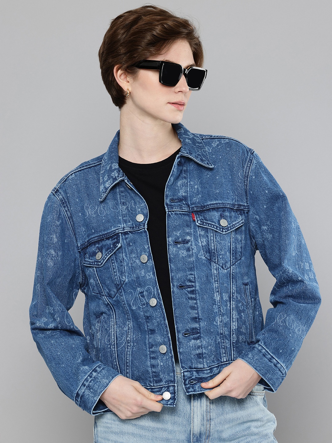 

Levis Pure Cotton Printed Ex-Boyfriend Denim Trucker jacket, Blue