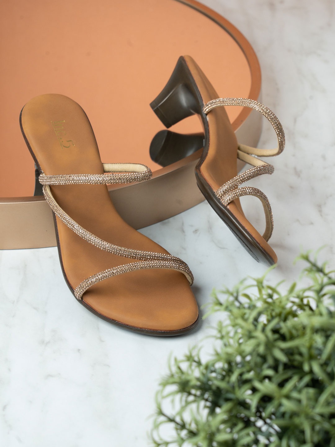 

Inc 5 Women Striped Party Block Sandals, Gold