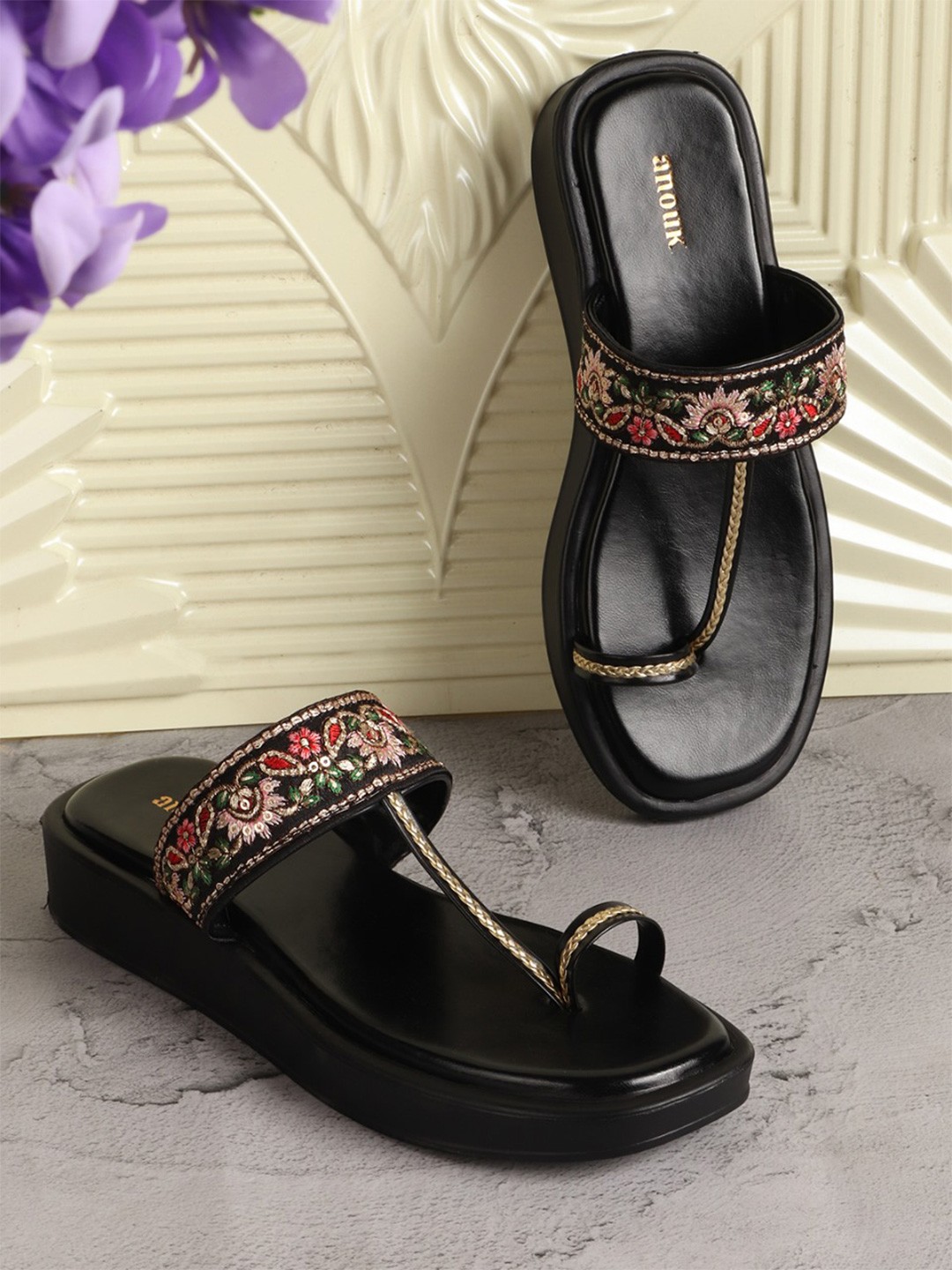 

Anouk Women Embellished Ethnic Open Toe Flats, Black