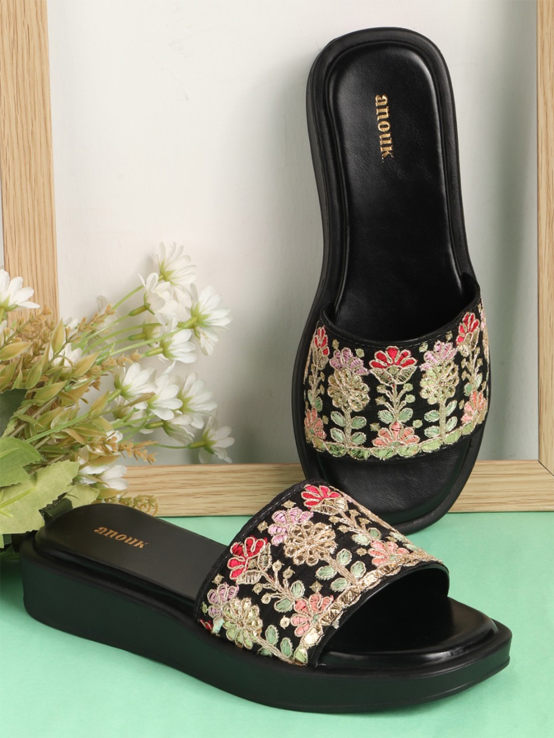 

Anouk Ethnic Flatform Ethnic - Embellished Sandals, Black