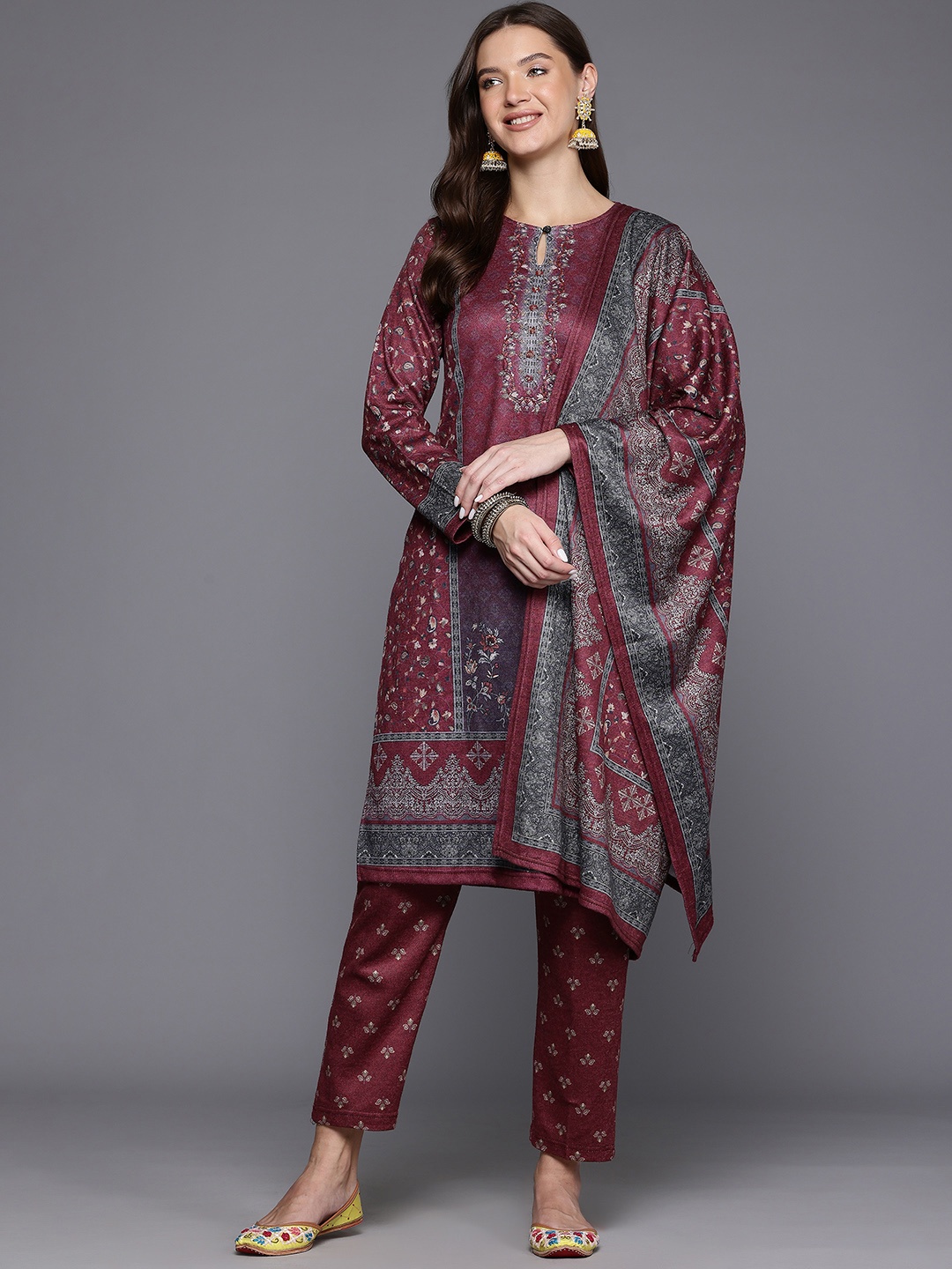 

Cayman Ethnic Motifs Printed Panelled Beads & Stones Pure Wool Kurta Set, Burgundy