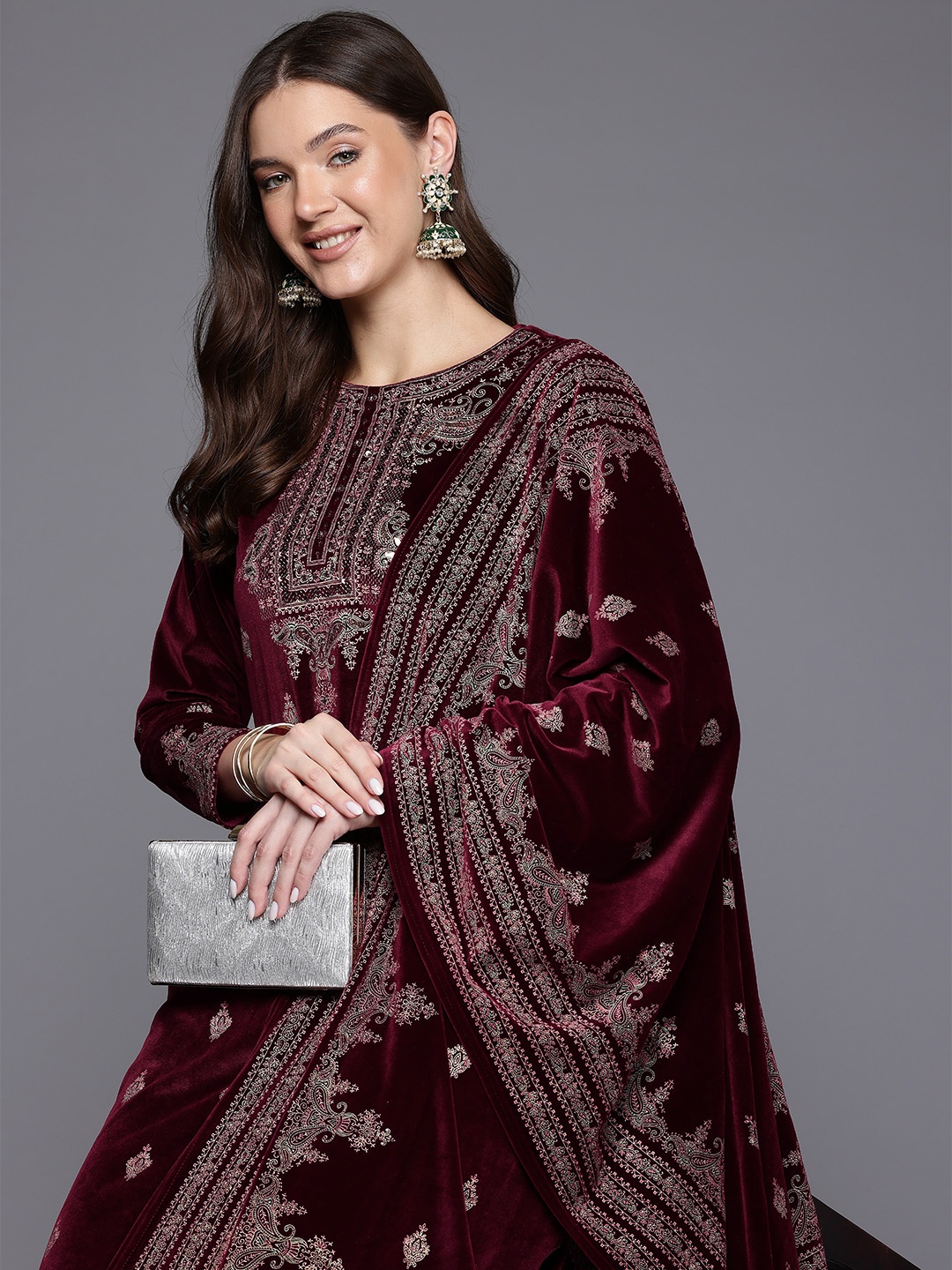 

Cayman Ethnic Motifs Self Design Sequinned Velvet Kurta With Trousers & Dupatta, Maroon