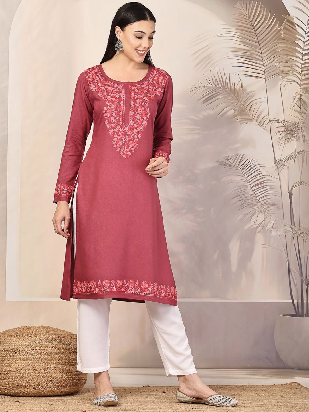 

Qazmi Floral Aari Embroidered Thread Work Straight Kurta, Pink
