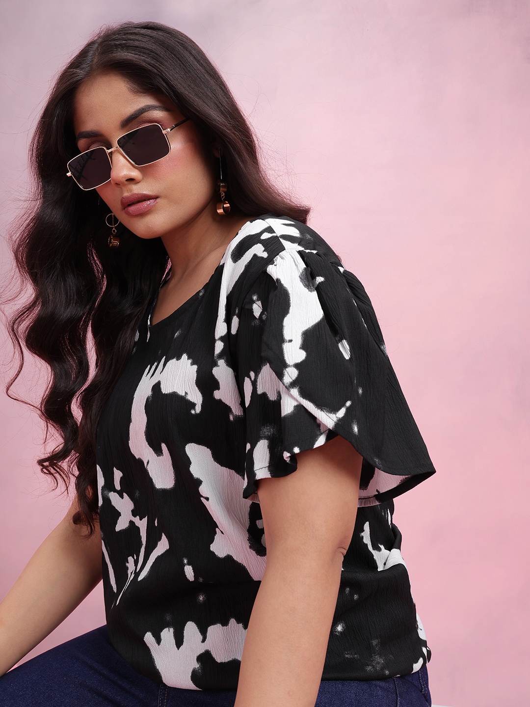 

DressBerry Curve Plus Size Tie and Dye Print Top, Black