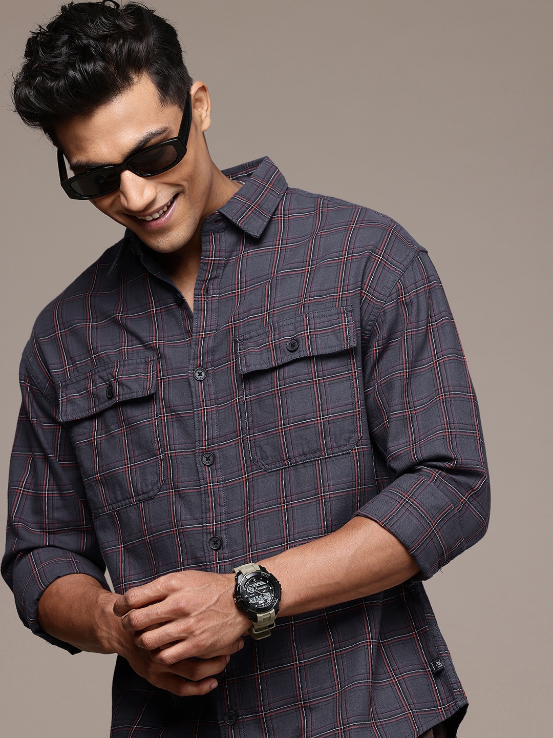 

WROGN Pure Cotton Checked Drop-Shoulder Sleeves Oversized Casual Shirt, Charcoal