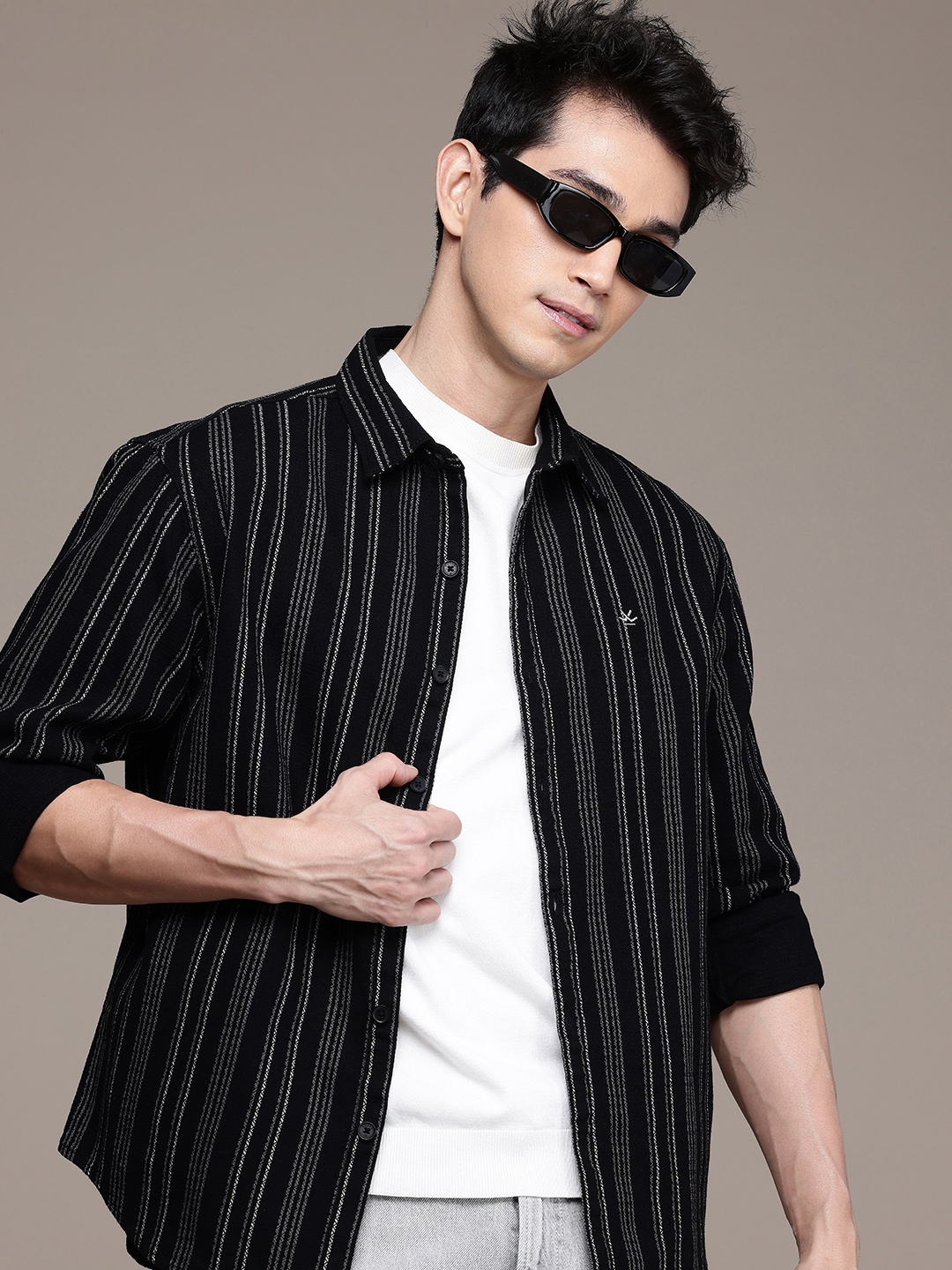 

WROGN Pure Cotton Comfort Fit Opaque Striped & Textured Casual Shirt, Black