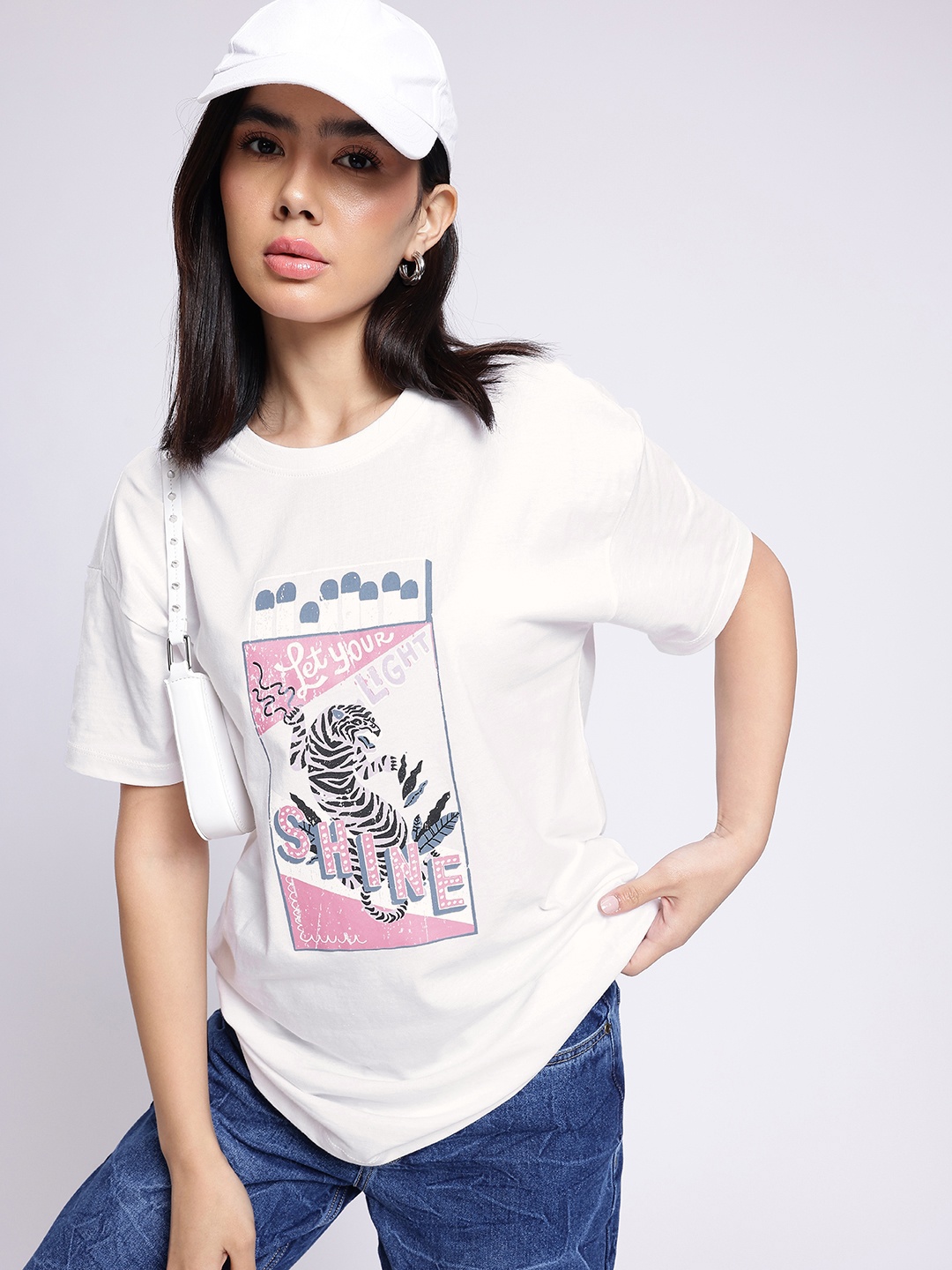 

glitchez Street Cool Graphic Printed Oversized T-shirt, White