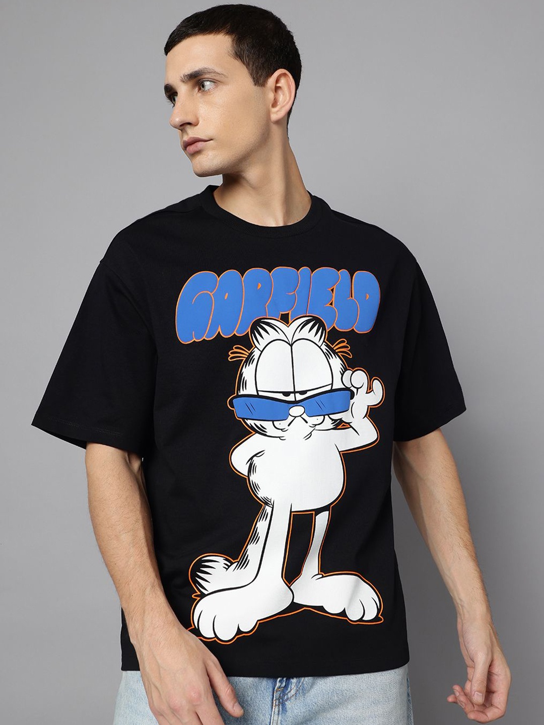 

Free Authority Men Garfield Printed Cotton Oversized T-shirt, Black