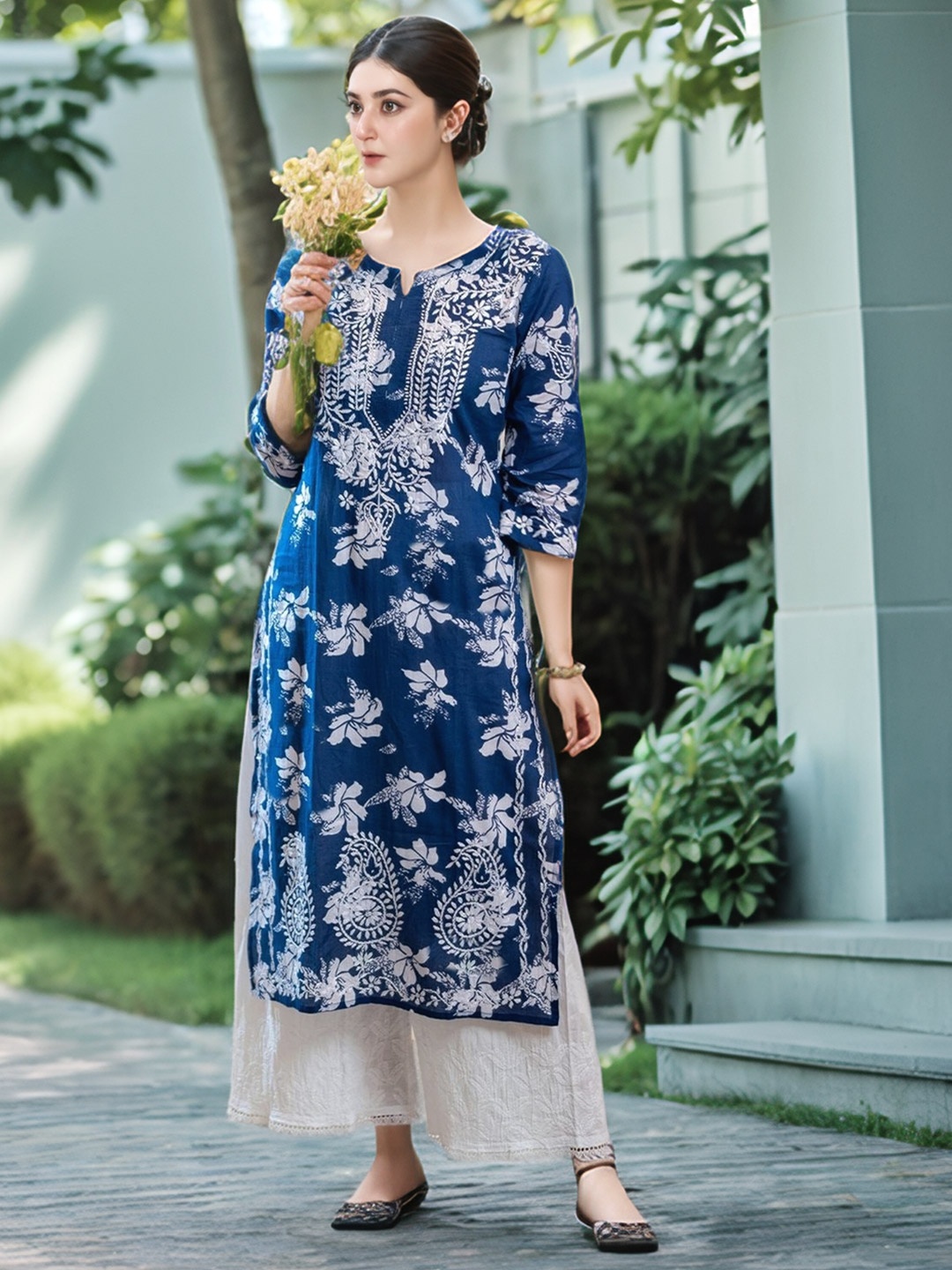 

Anni Designer Floral Printed Notch Neck Straight Kurta, Blue
