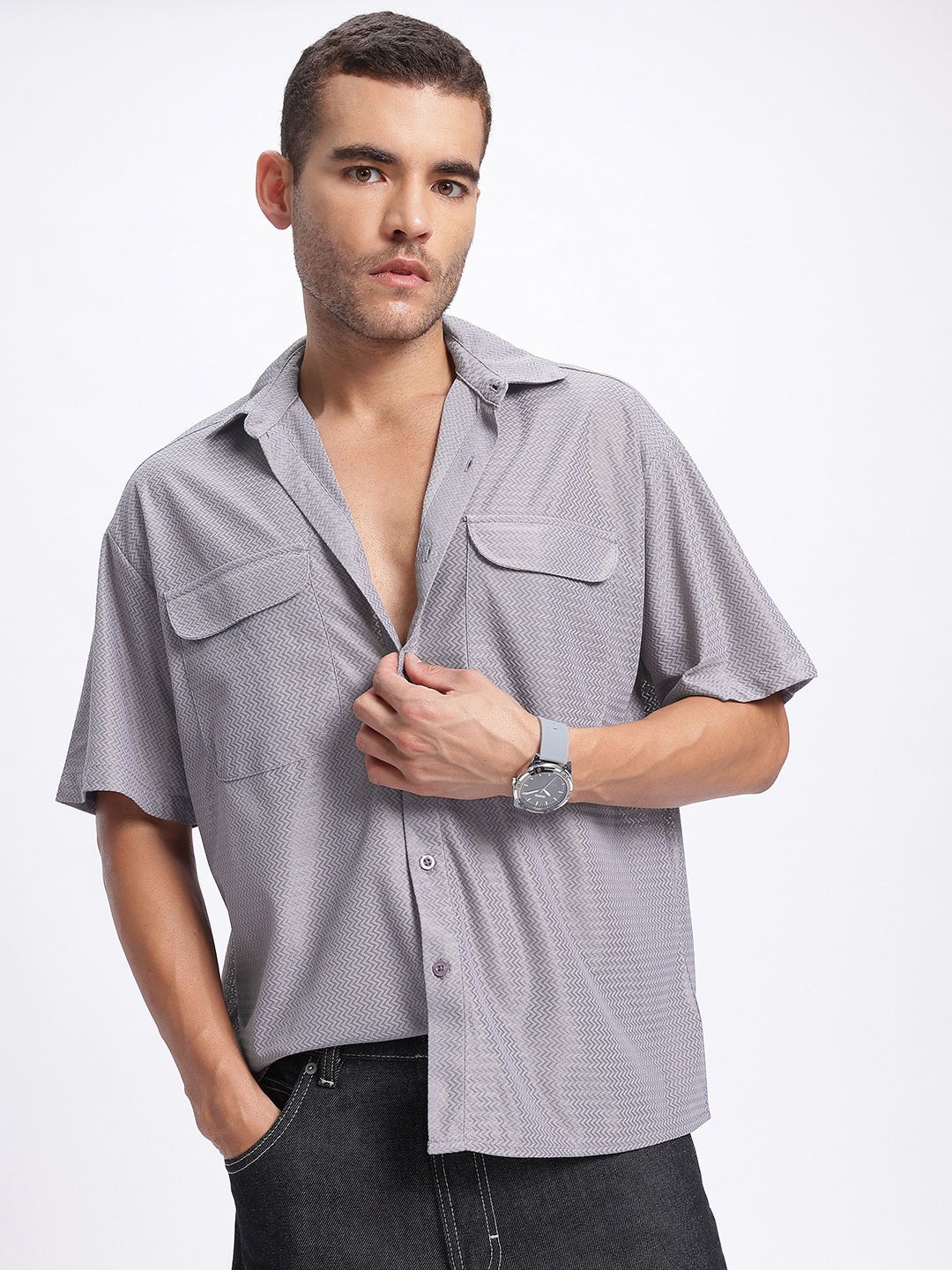 

glitchez Chevron Edge Oversize Flap Pocketed Shirt, Grey