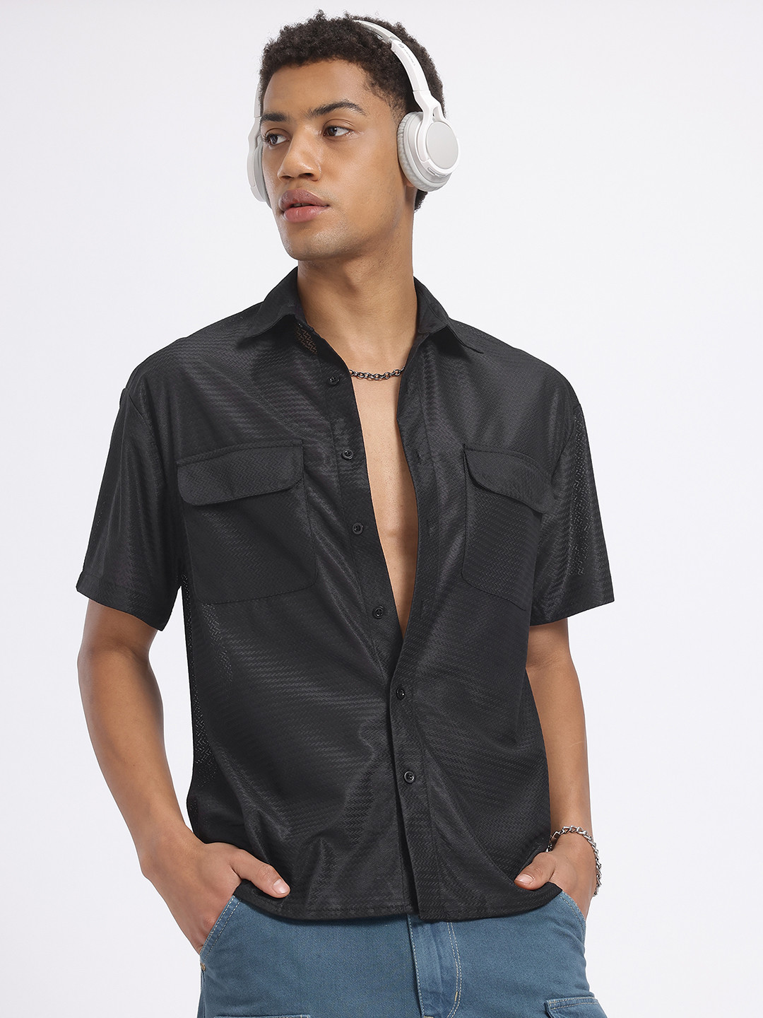 

glitchez Laid-Back Luxe Self-Design Oversize Shirt, Black
