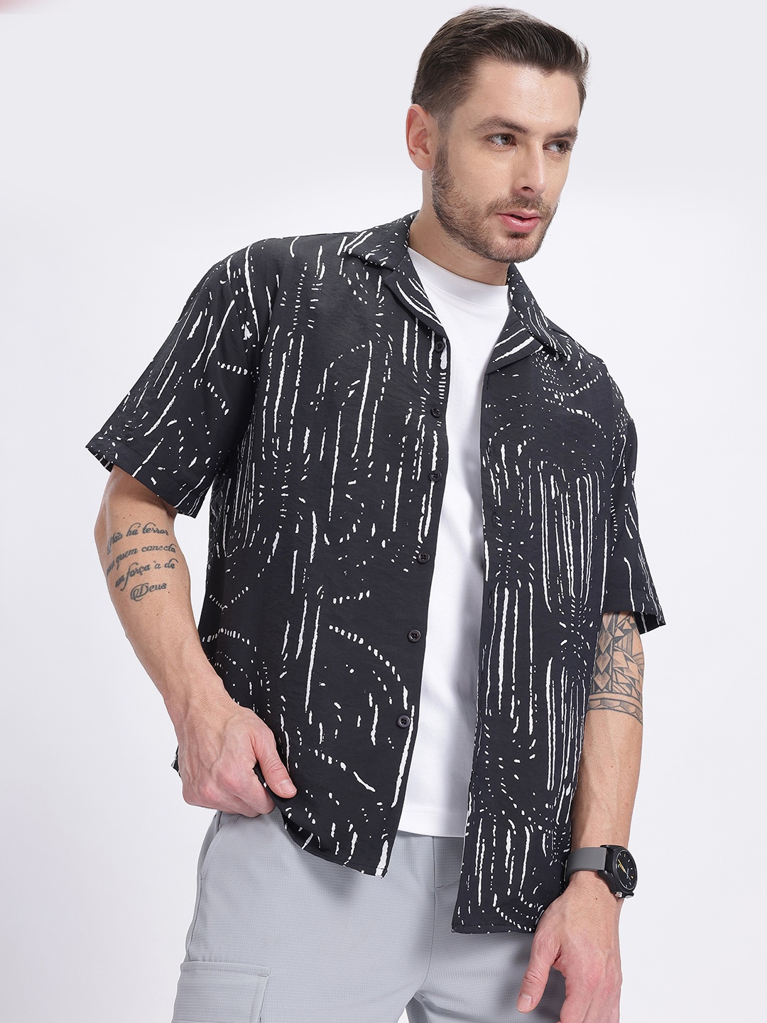 

glitchez Monochrome Magic Printed Relaxed Shirt, Black