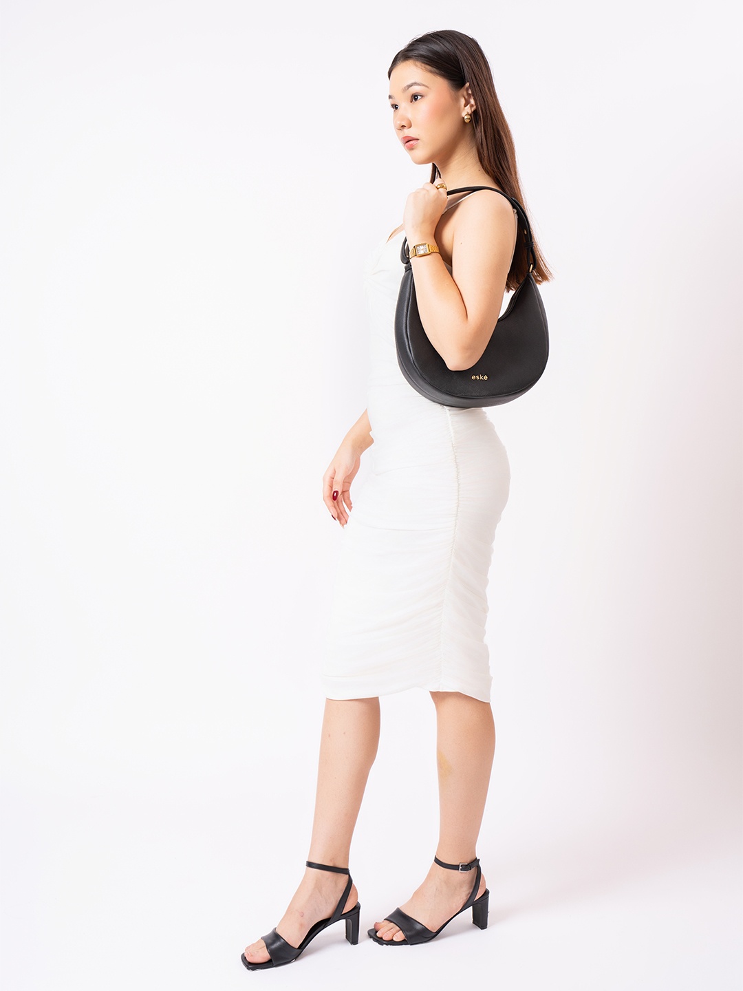 

Eske Women Textured Solid Half Moon Handheld Bag, Black