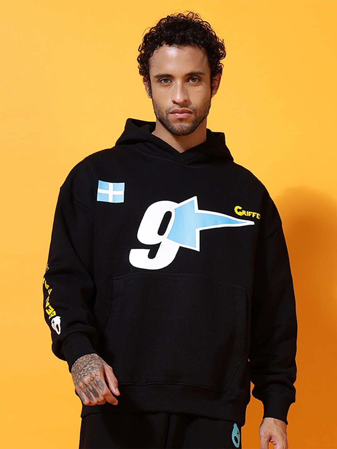 

GRIFFEL Men Graphic Printed Long Sleeves Hooded Sweatshirt, Black