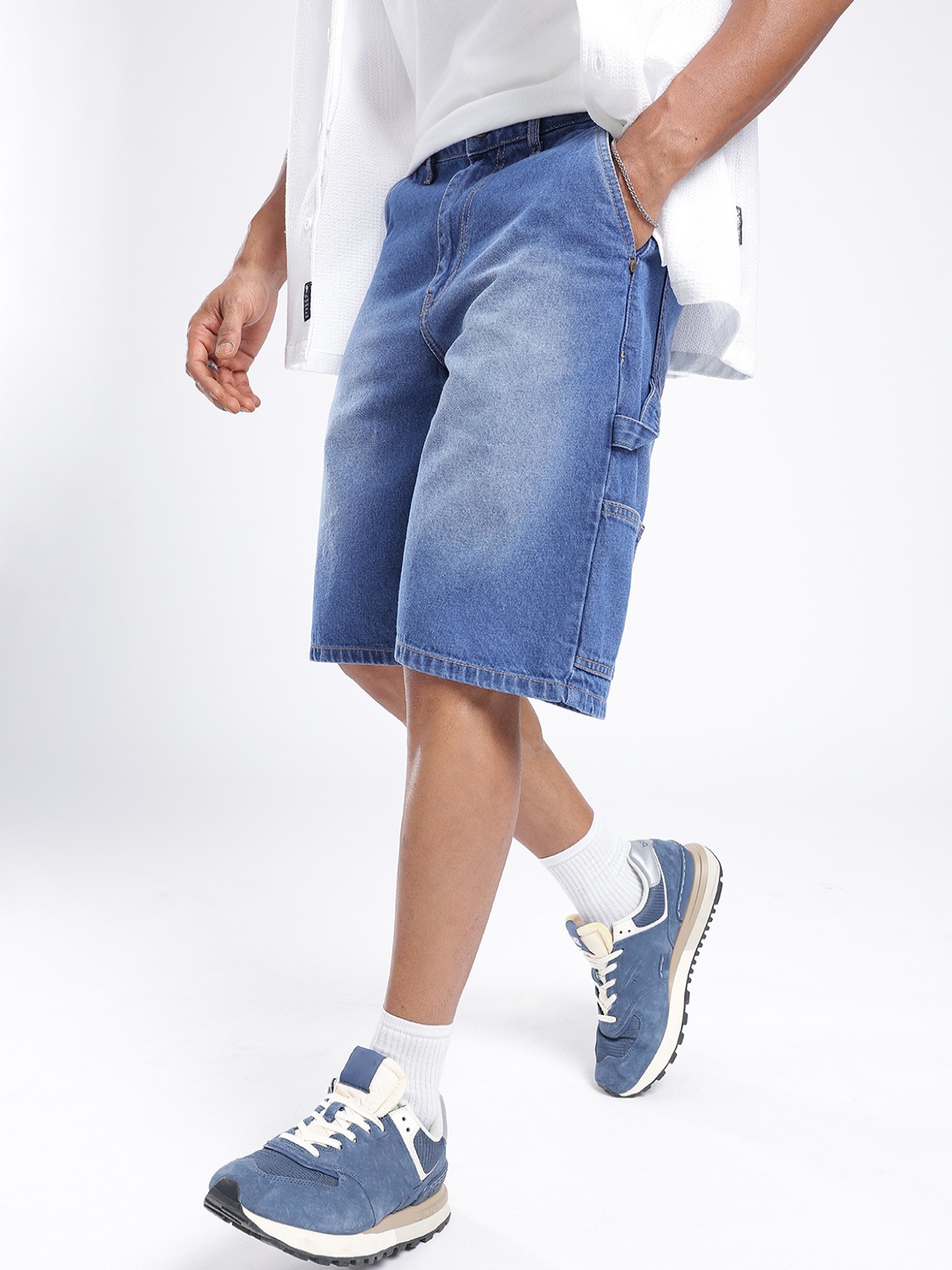 

glitchez Men Fresh Fire Oversized Denim Jorts, Blue