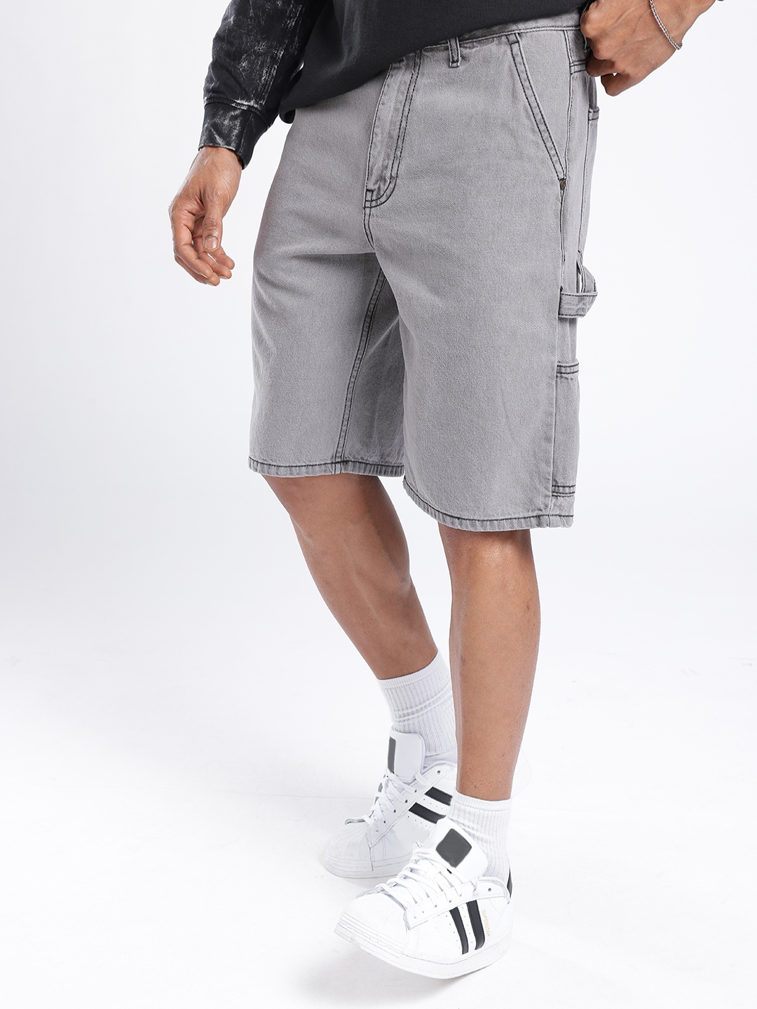 

glitchez Men No Filter Drip Oversized Denim Jorts, Grey