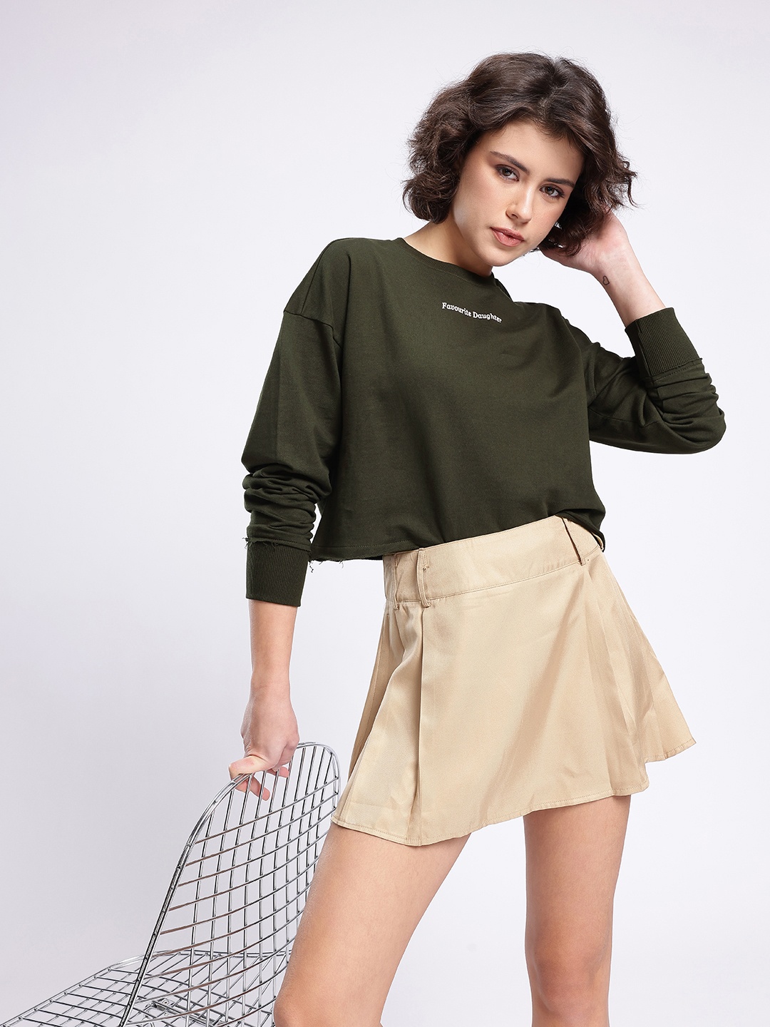 

glitchez Modern Touch Minimal Print Boxy Fit Crop Sweatshirt, Olive