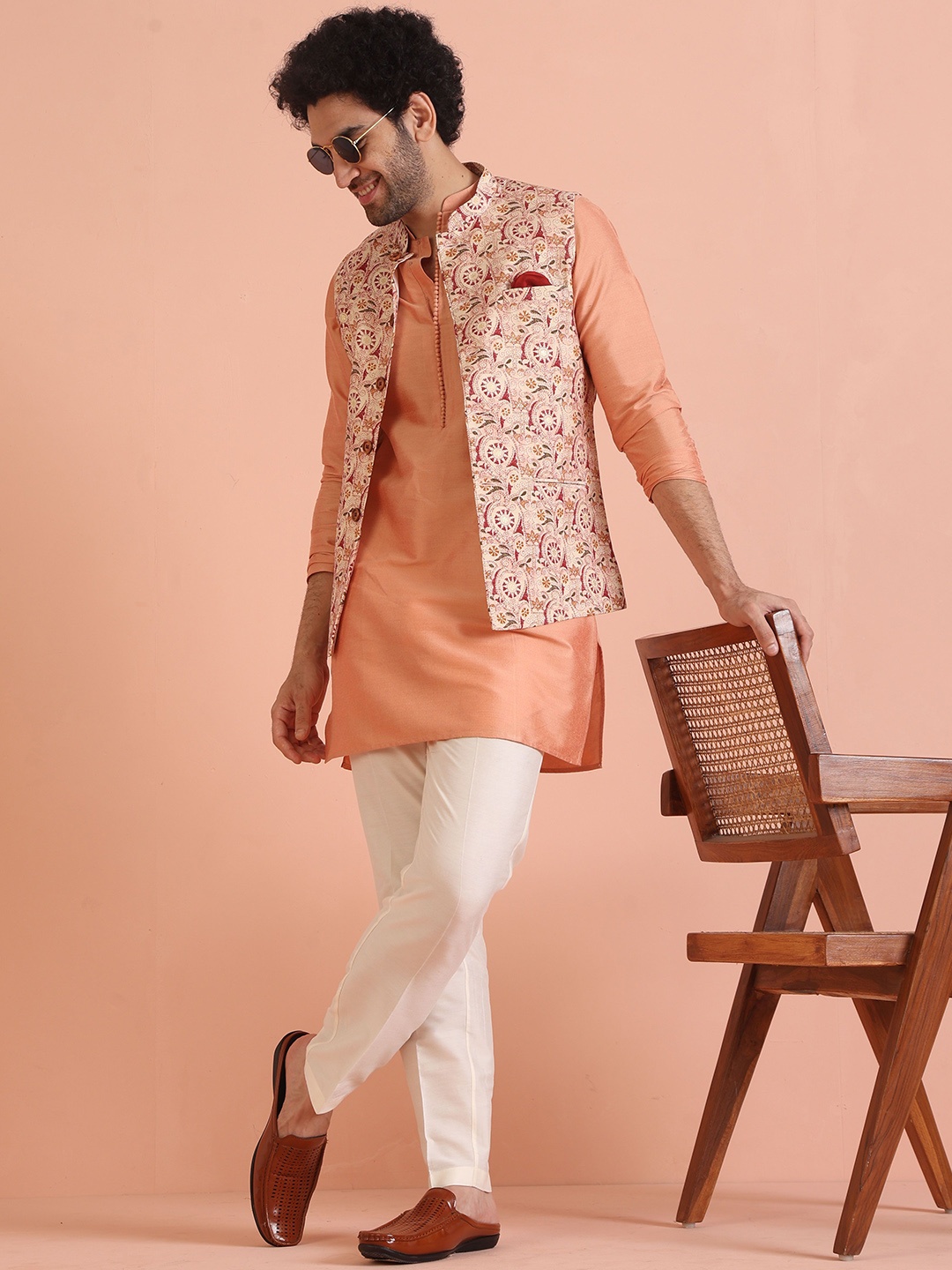 

KISAH Mandarin Collar Straight Kurta & Trouser With Printed Nehru Jacket, Rust