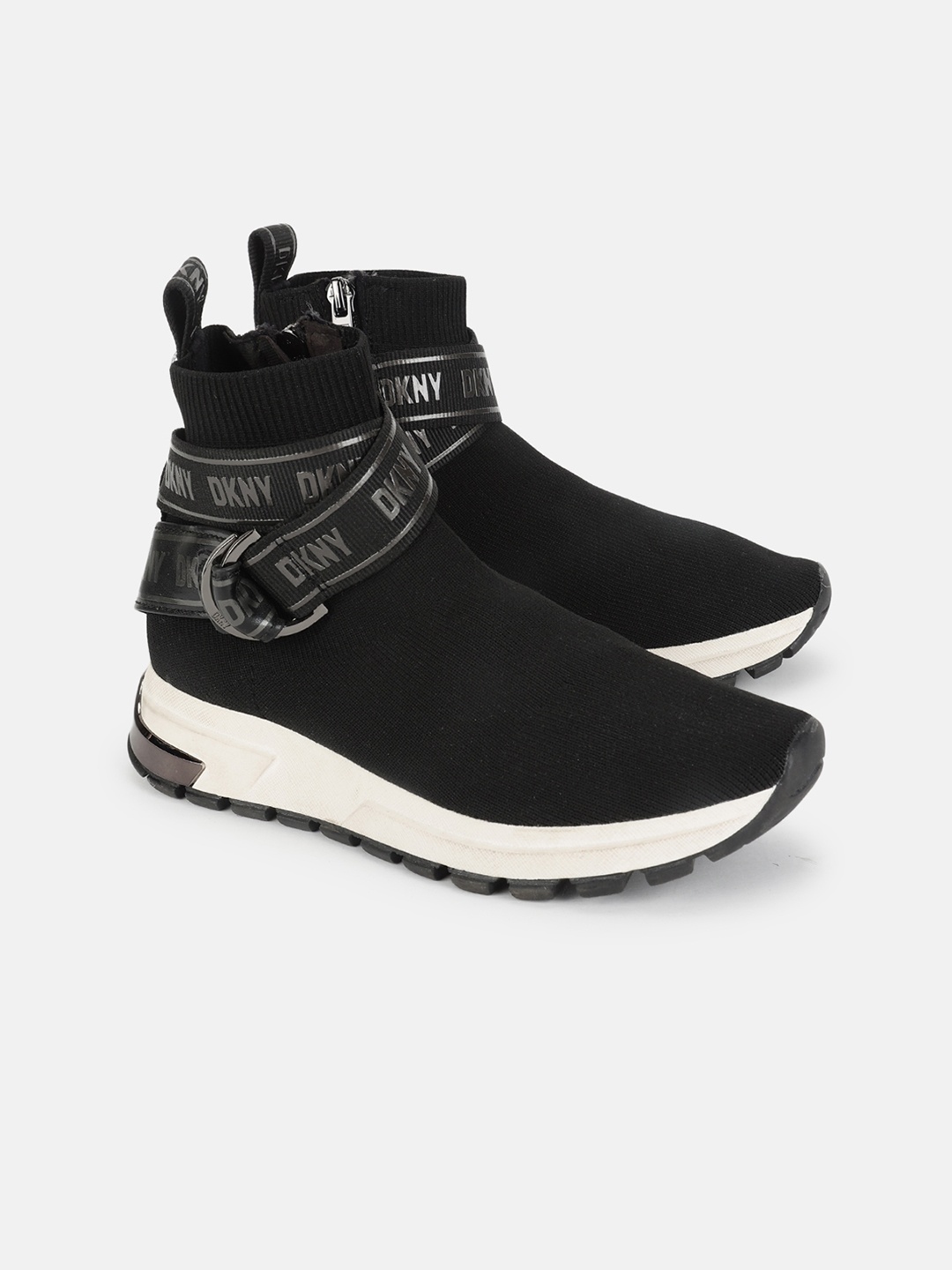 

DKNY Women Solid Round Toe Casual Sneakers, Black