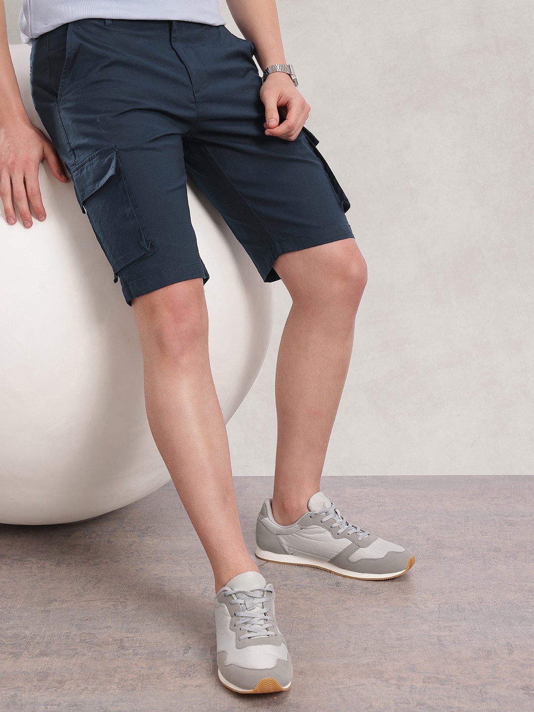 

Nautica Men Checked Cargo Shorts, Navy blue