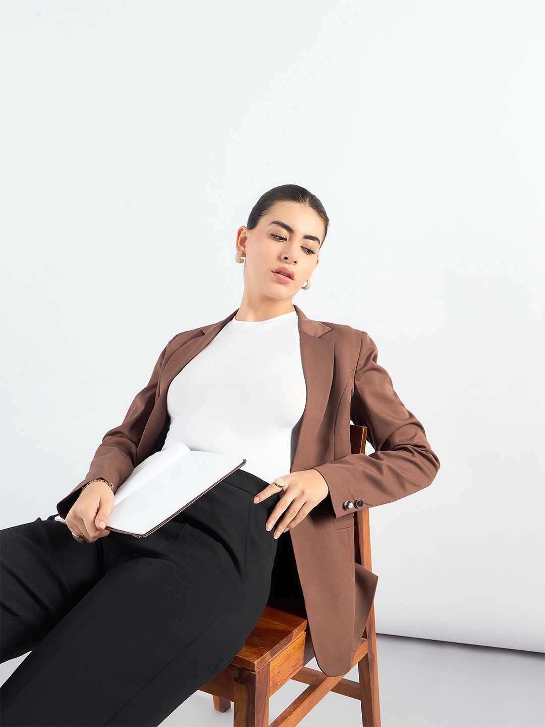 

PowerSutra Tailored-Fit Single-Breasted Formal Blazer, Brown