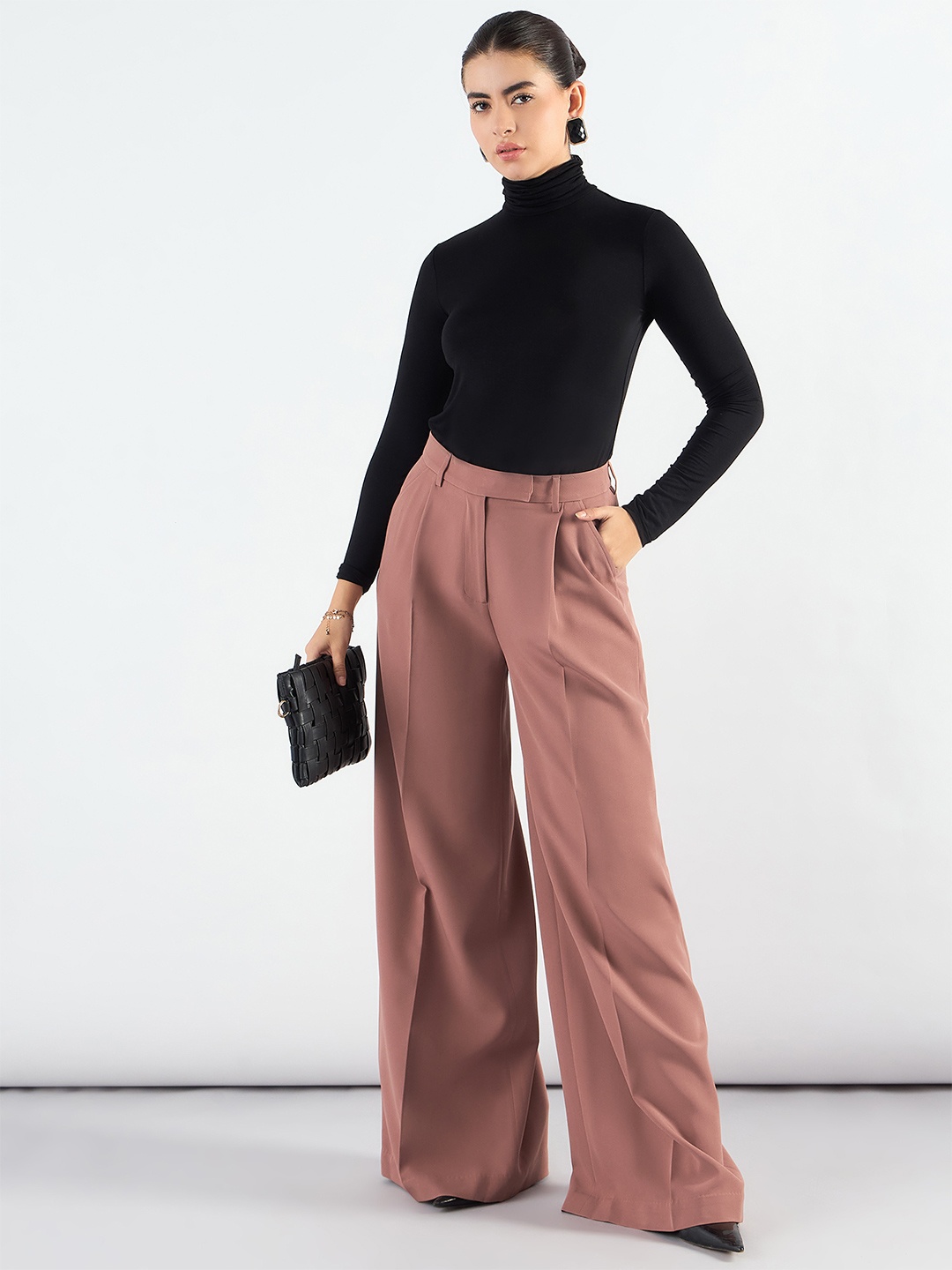 

PowerSutra Women Loose Fit High-Rise Easy Wash Pleated Trouser, Peach