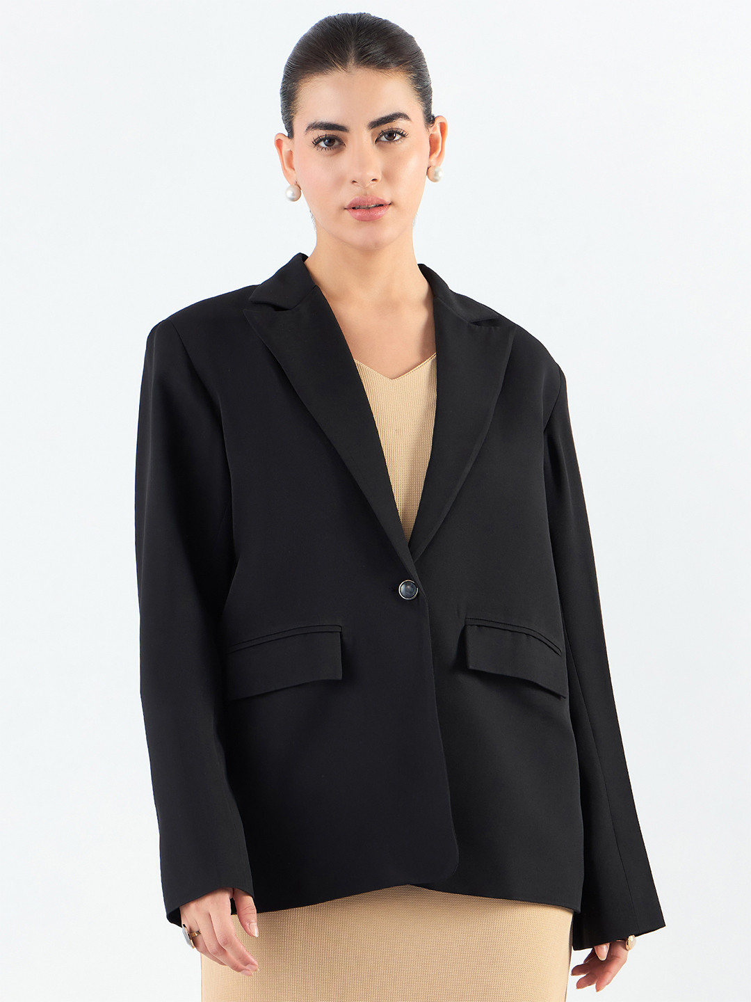

PowerSutra Oversized Fit Single Breasted Notched Lapel Collar Blazer, Black