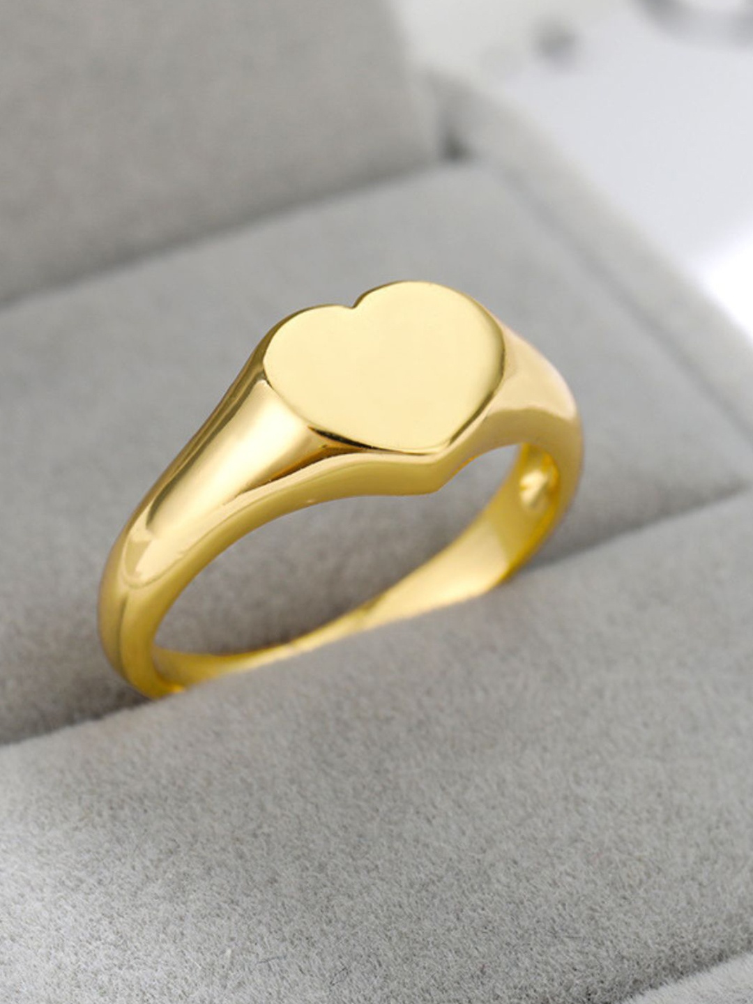 

AQUASTREET 18K Antitarnish Waterproof Heart Stamp Ring, Gold