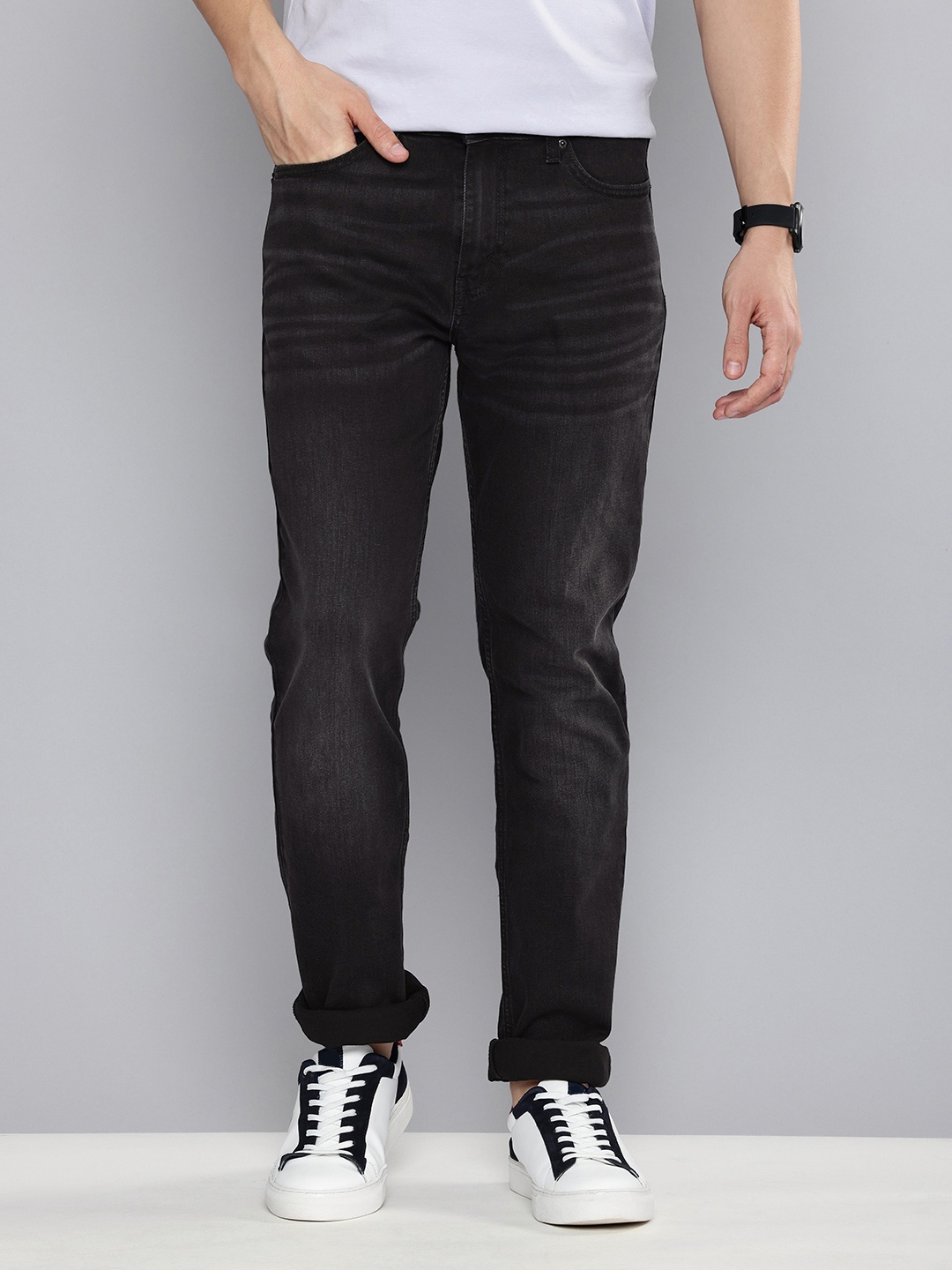 

Levis Men 511 Slim Fit Light Fade Stretchable Jeans, Black
