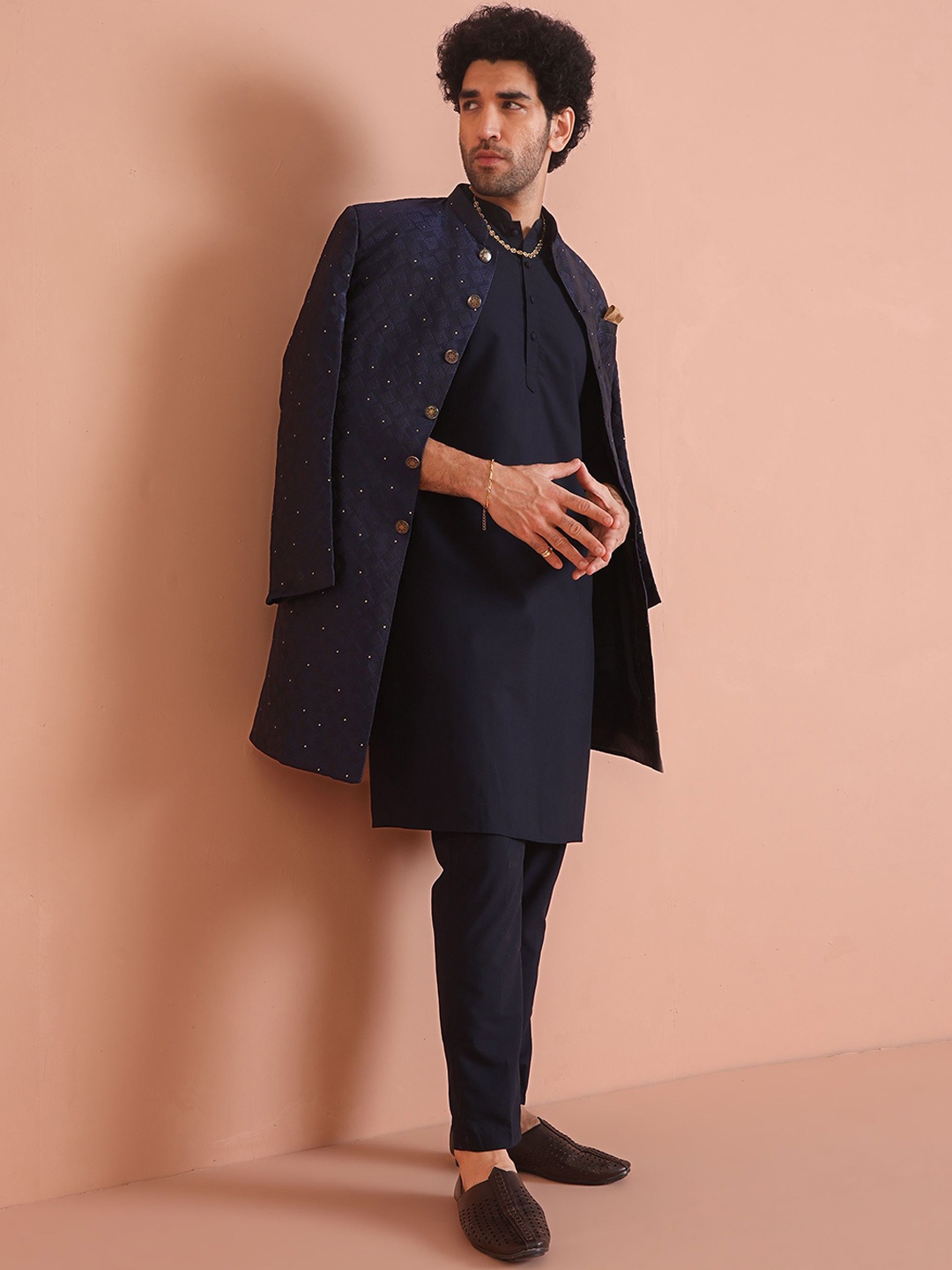 

KISAH Men Ethnic Motifs Indowestern Sherwani Set, Navy blue