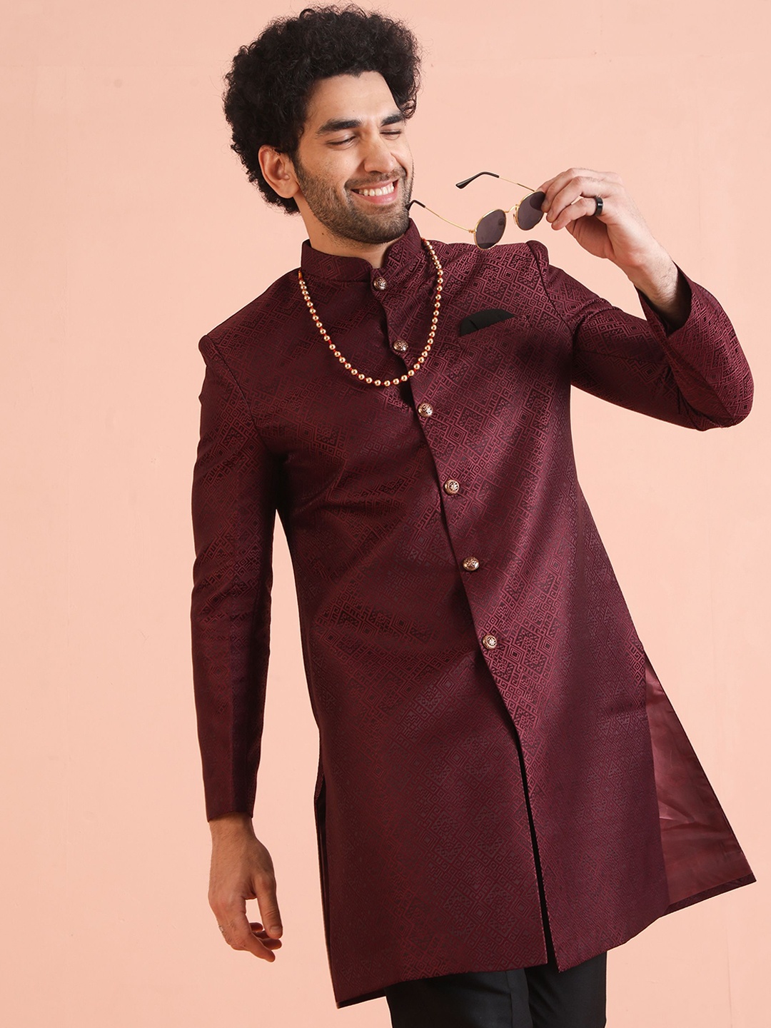 

KISAH Self Design Mandarin Collar Indowestern Sherwani Set, Maroon