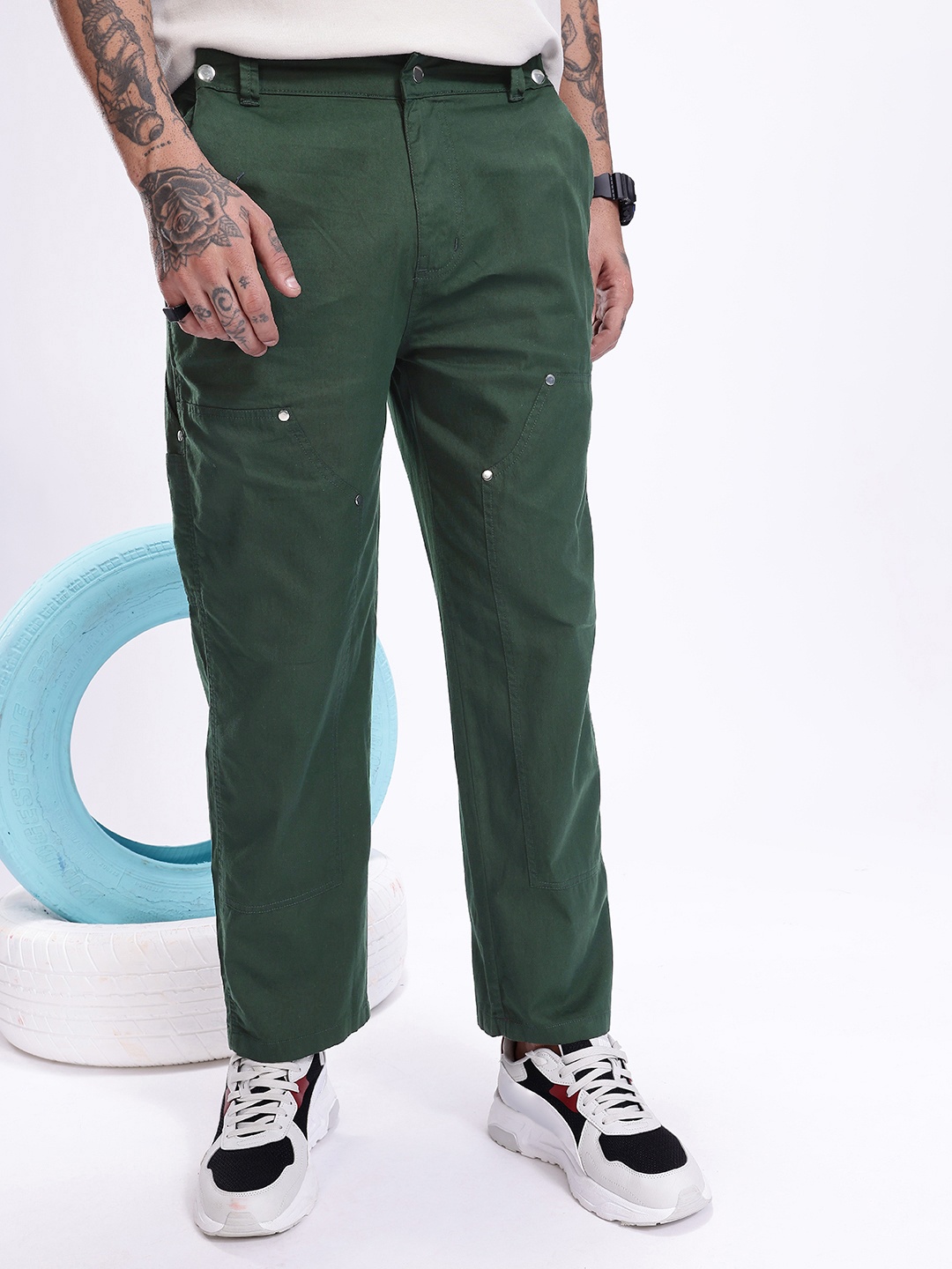 

Kook N Keech Men Straight Fit Pure Cotton Trousers, Green