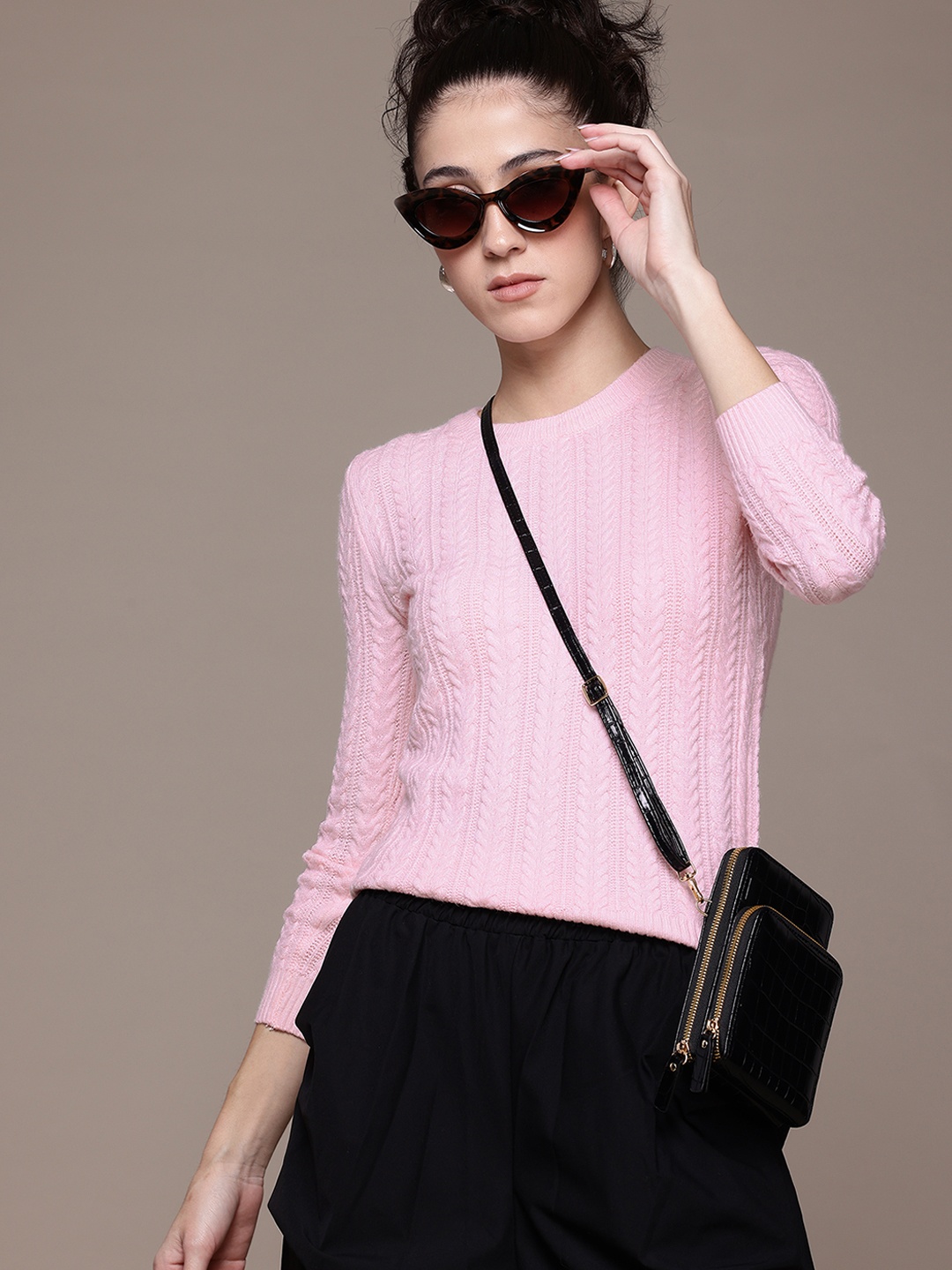 

The Roadster Lifestyle Co. Knitted Woollen Pullover, Pink