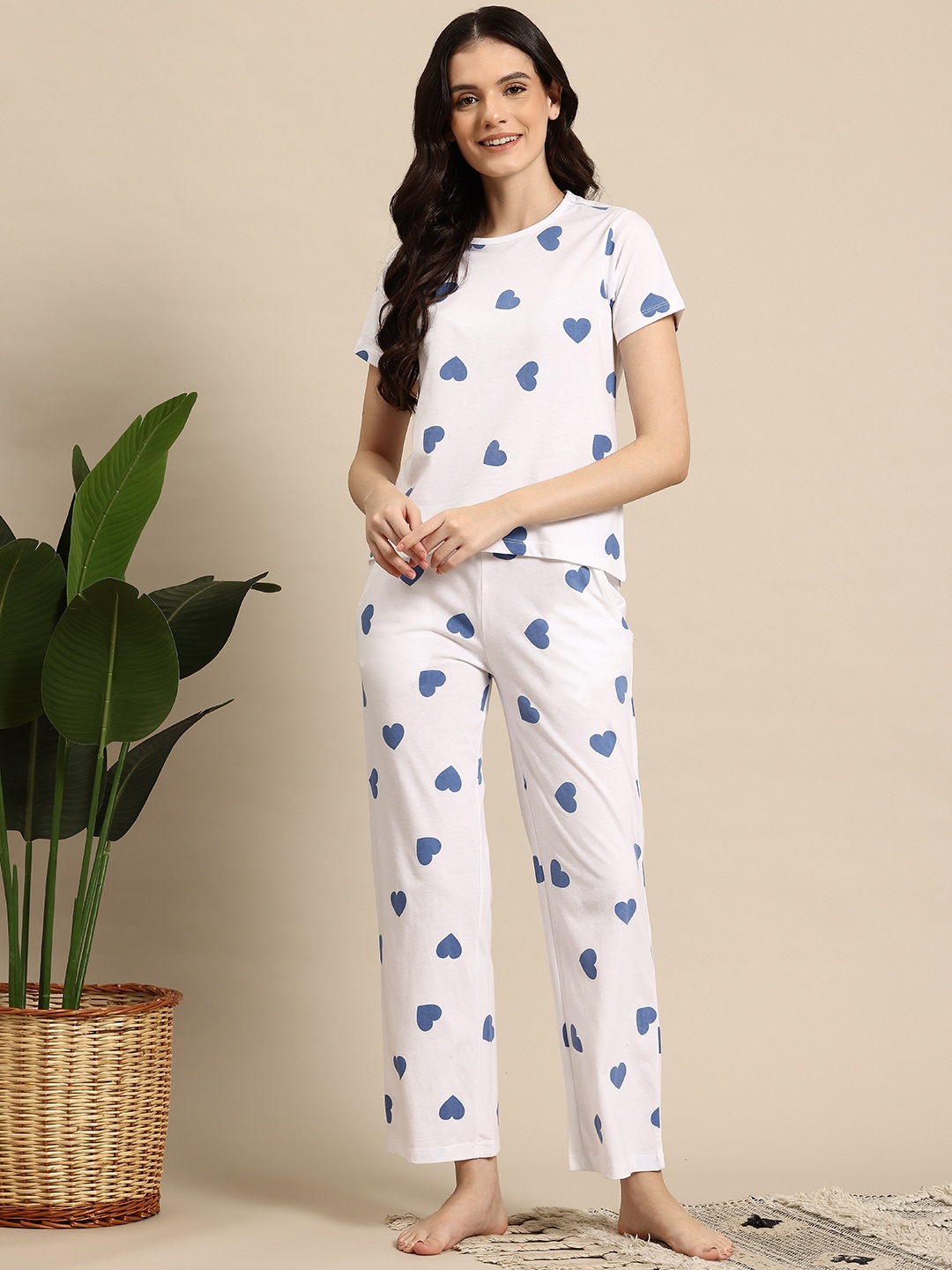 

Mast & Harbour Conversational Printed Night suit, White