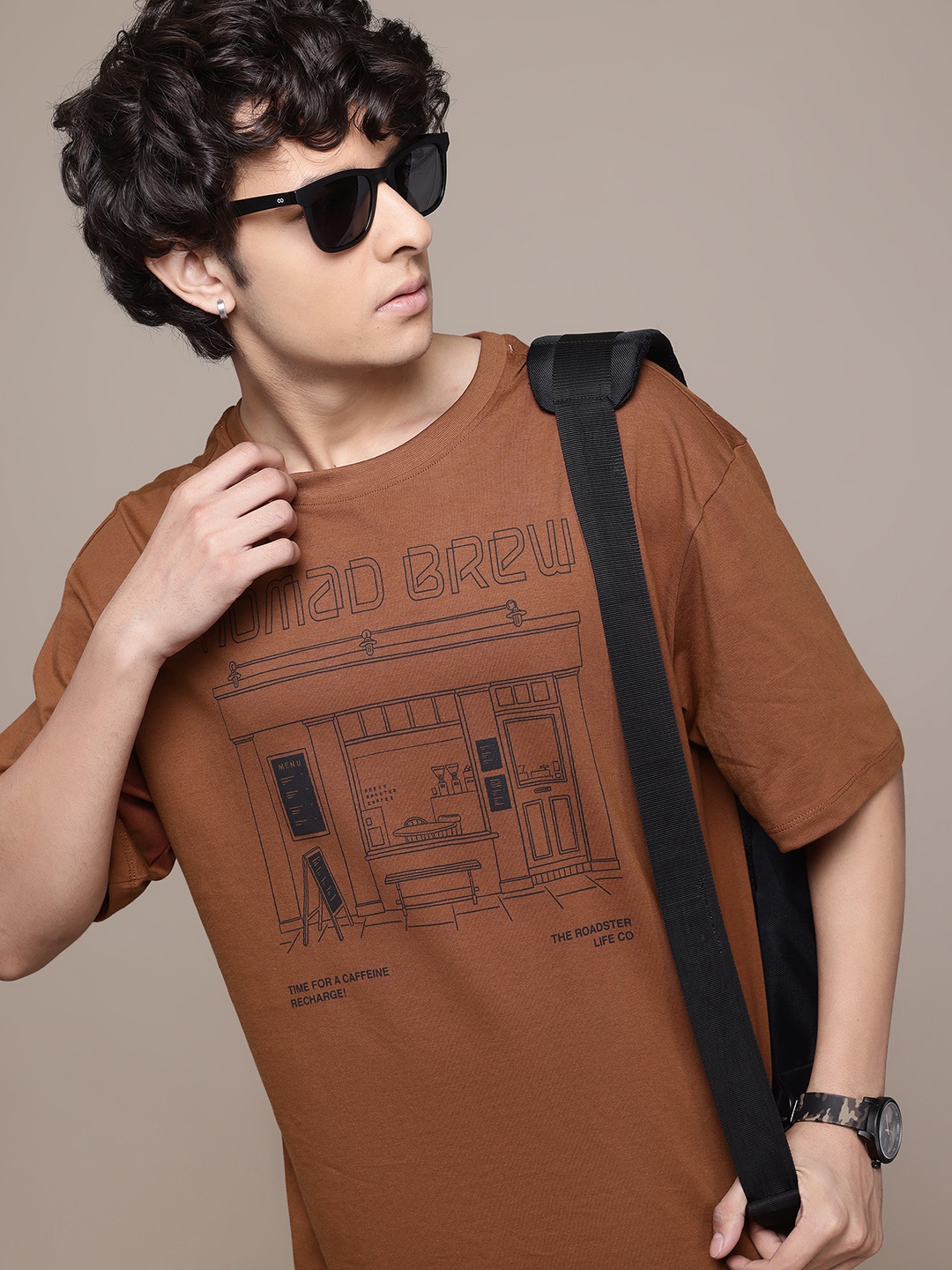 

The Roadster Lifestyle Co. Men Printed Pure Cotton Relaxed Fit T-shirt, Brown