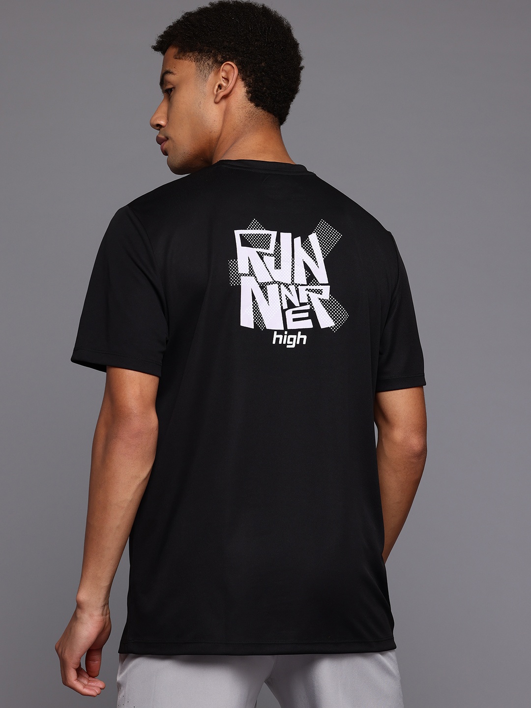 

HRX by Hrithik Roshan Typography Printed Rapid-Dry T-shirt, Black