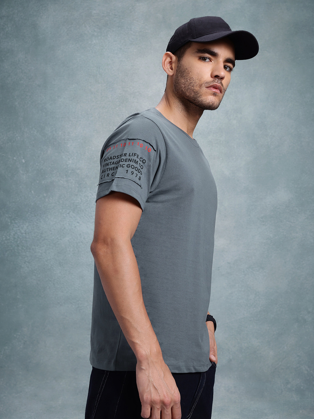 

The Roadster Life Co. Printed Pure Cotton T-shirt, Grey