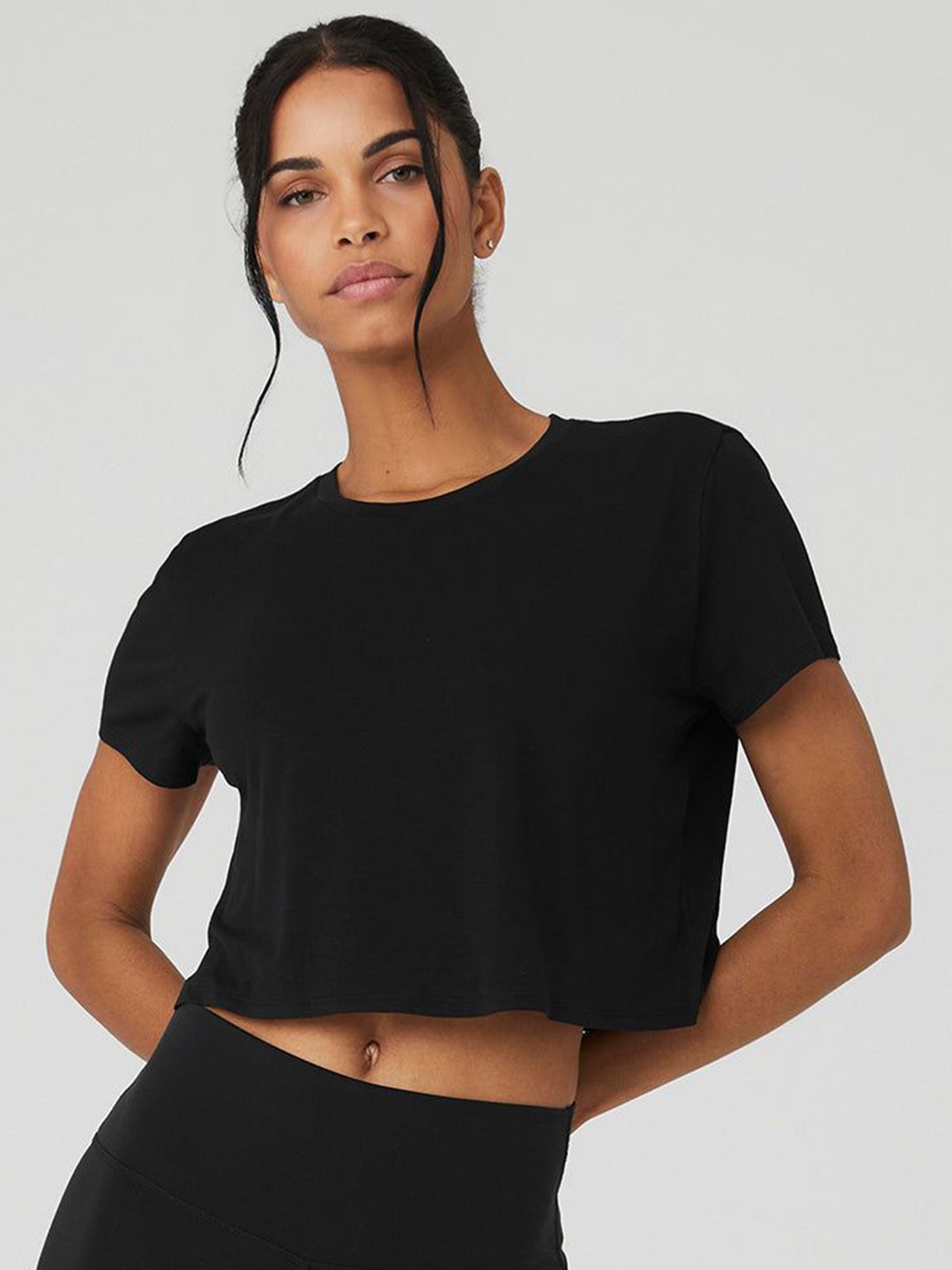 

appulse Women Solid Round Neck Cotton T-shirt, Black