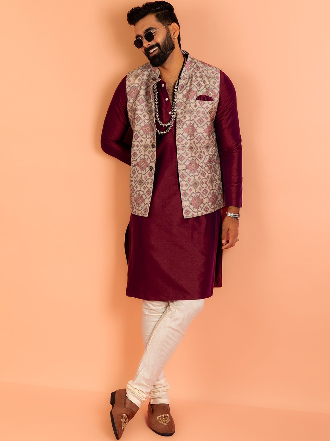 

KISAH Mandarin Collar Straight Kurta with Churidar & Printed Nehru jacket, Grey