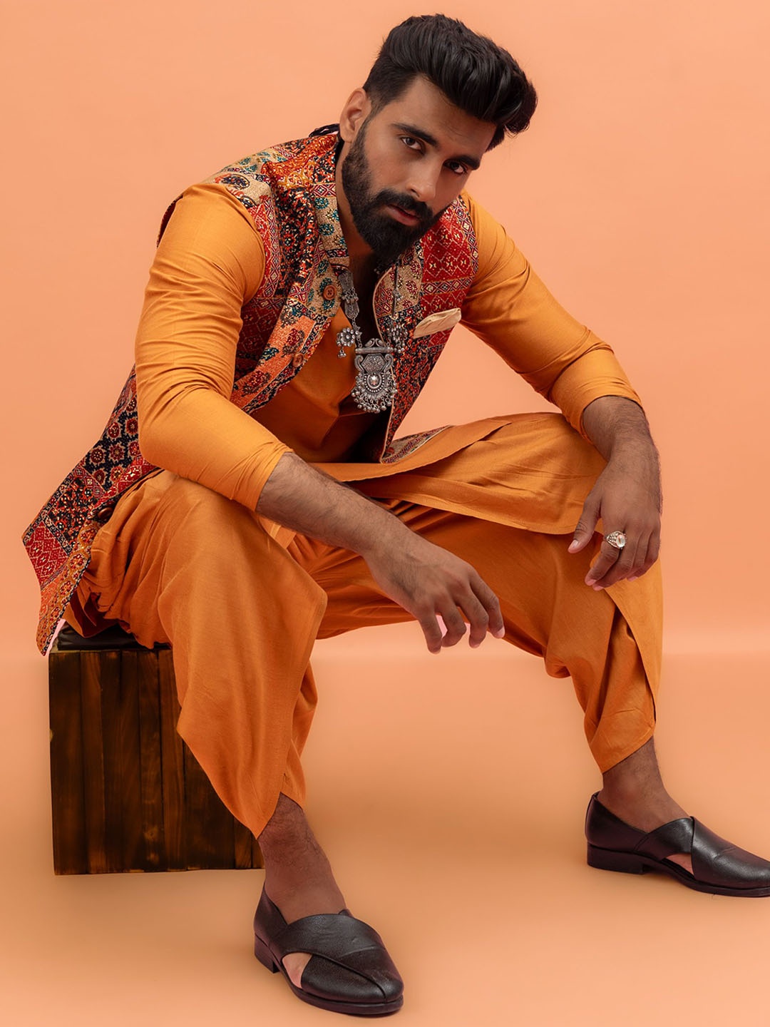 

KISAH Mandarin Collar Straight Kurta with Dhoti Pants & Printed Nehru jacket, Yellow