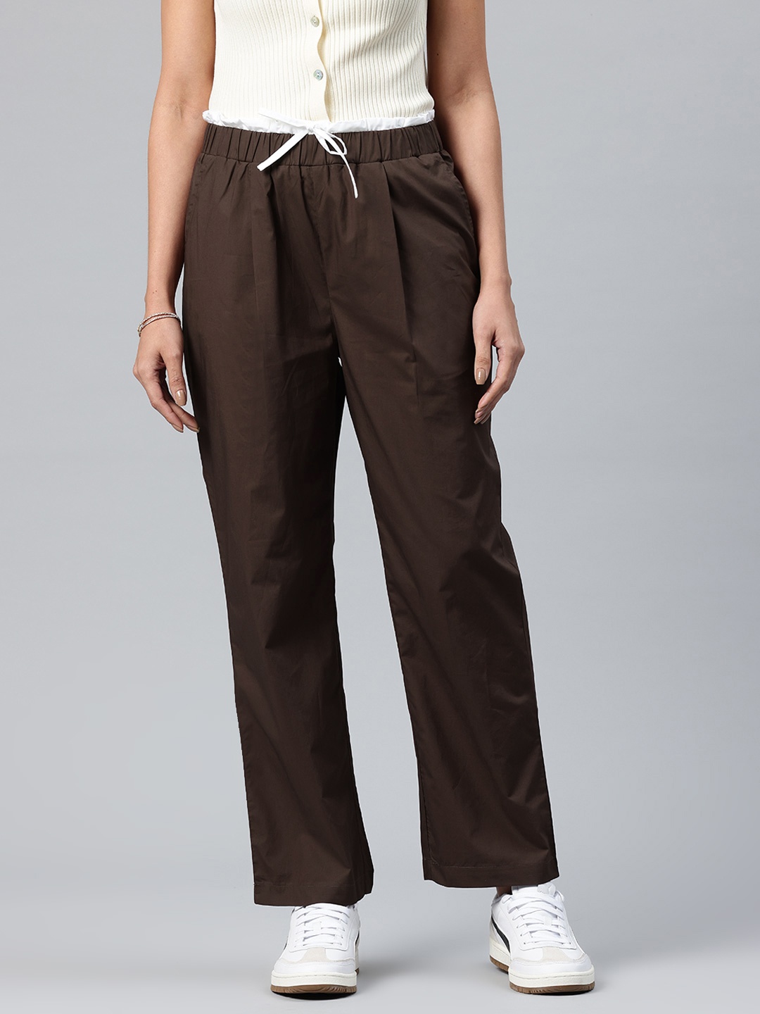 

Popnetic Women Loose Fit High-Rise Pleated Trousers, Coffee brown