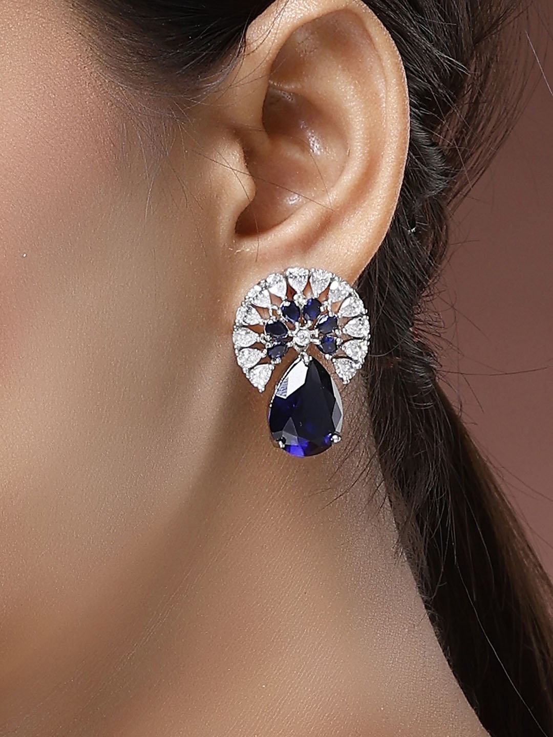

KARATCART Silver-Plated Contemporary American Diamond Studs Earrings, Blue