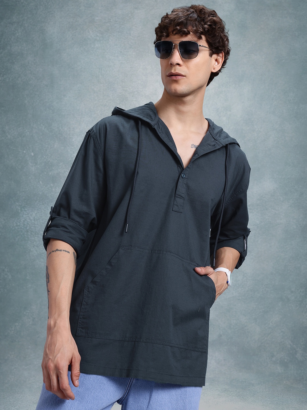 

The Roadster Life Co. Men Cotton Linen Relaxed Fit Casual Shirt, Navy blue