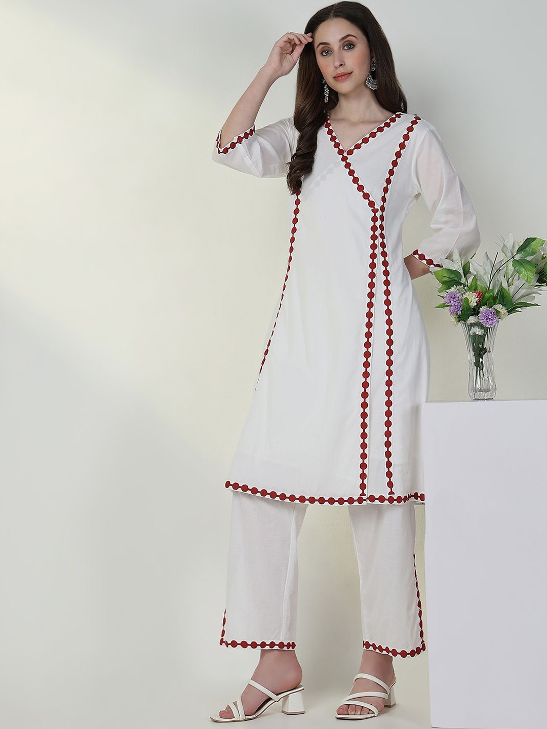

SHOWOFF V-Neck Angrakha A-Line Kurta With Trouser, White